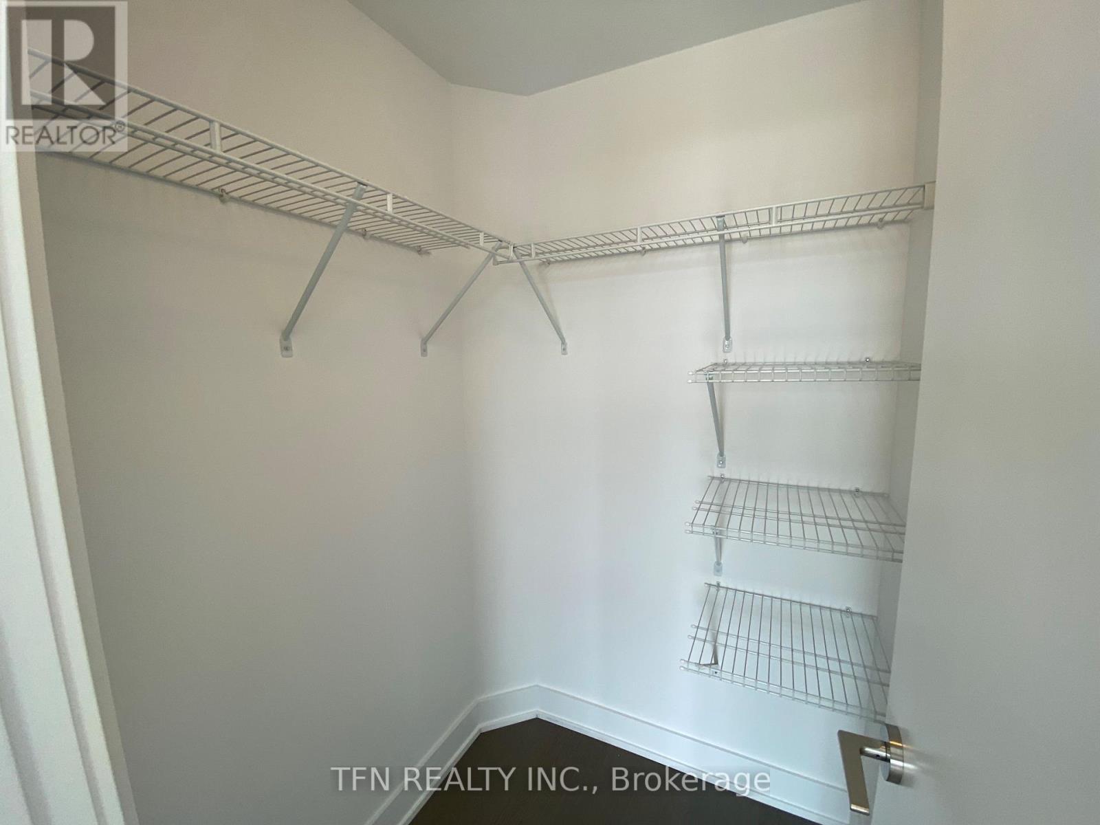 512 - 20 Shore Breeze Drive, Toronto, Ontario  M8V 0C7 - Photo 4 - W12204608