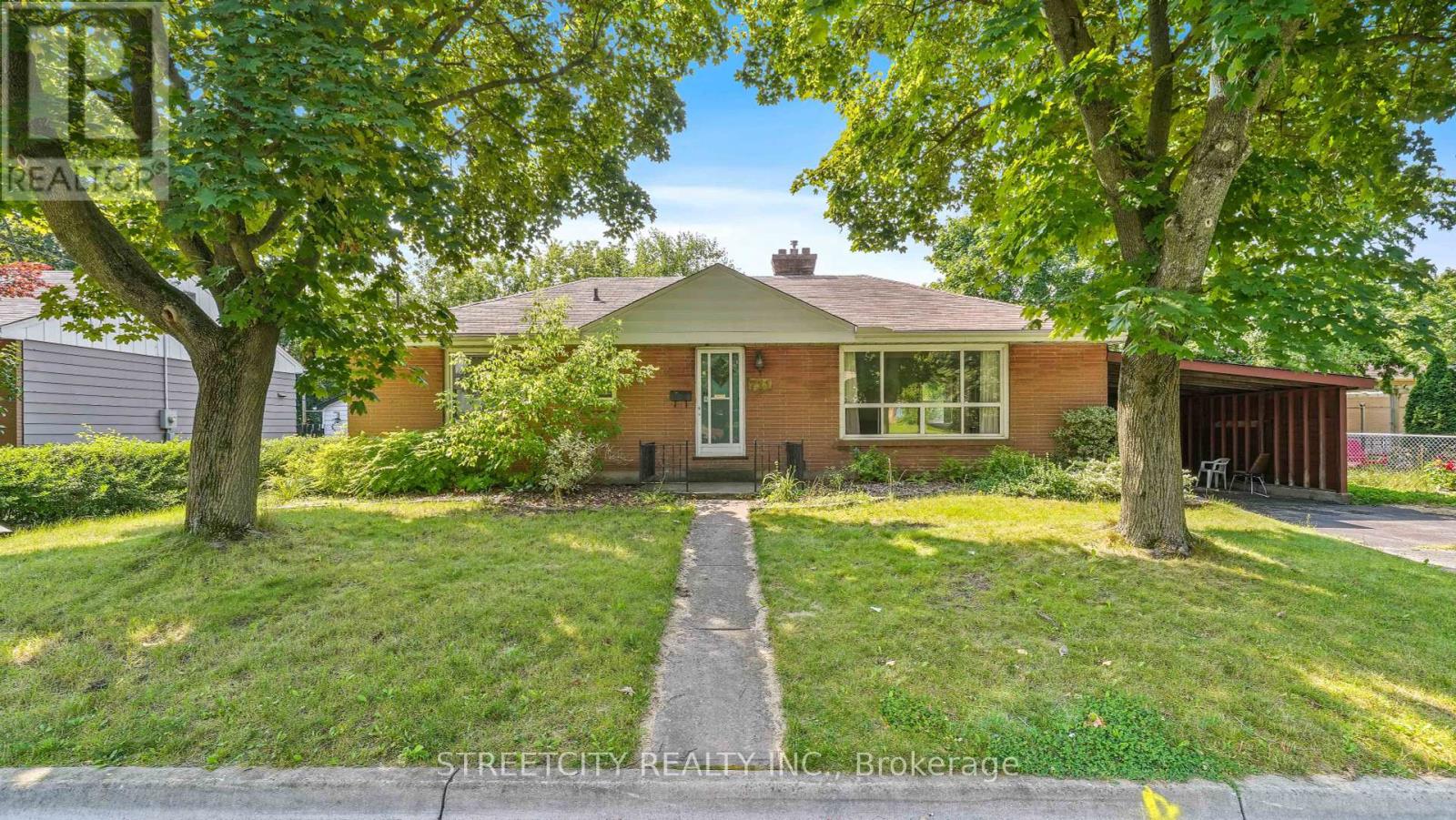 711 Victoria Street, London East, Ontario  N5Y 4C5 - Photo 1 - X12204675