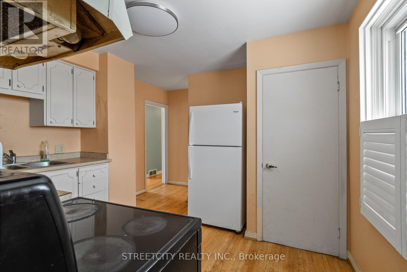 711 Victoria Street, London East, Ontario  N5Y 4C5 - Photo 10 - X12204675