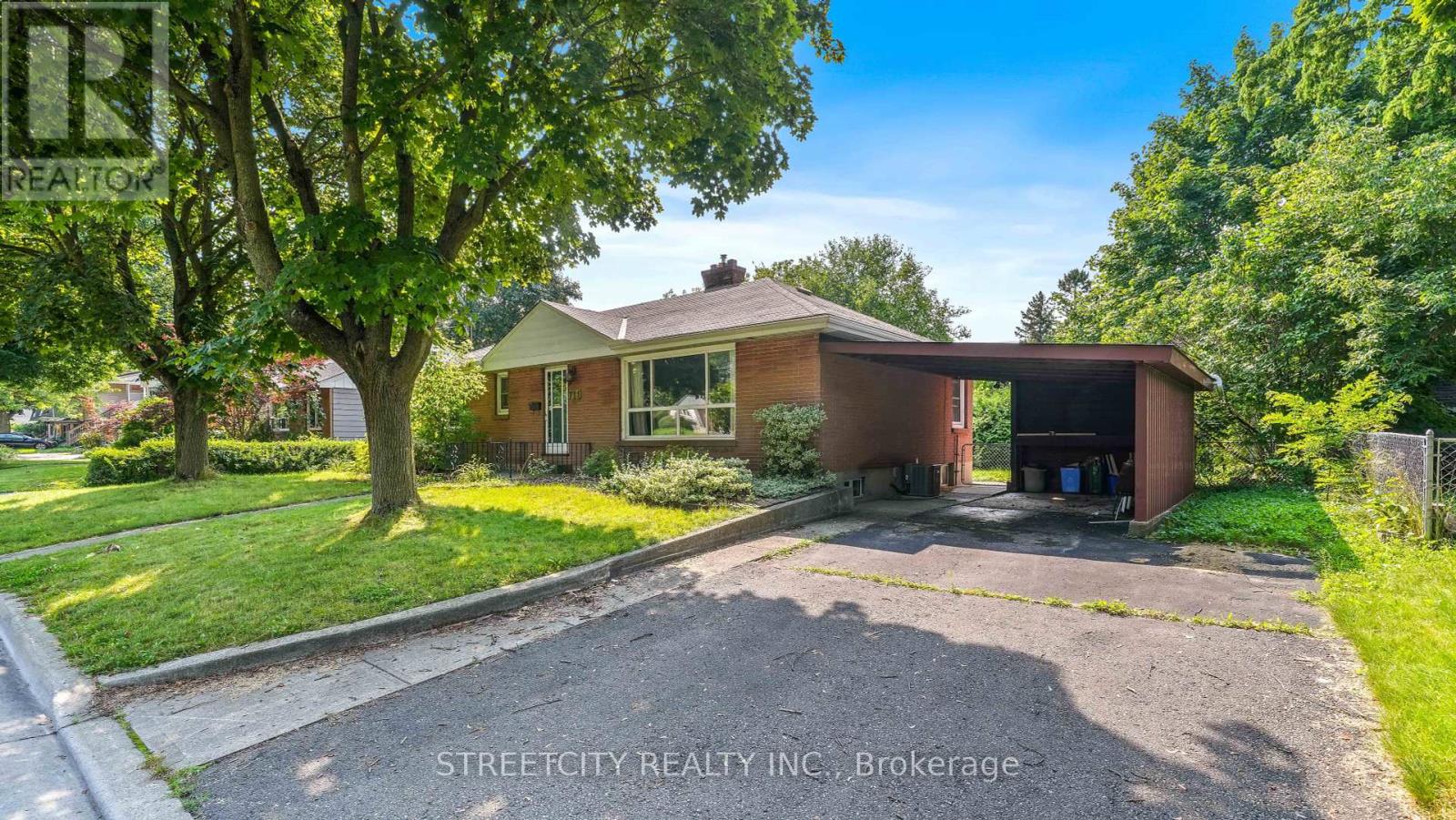 711 Victoria Street, London East, Ontario  N5Y 4C5 - Photo 2 - X12204675