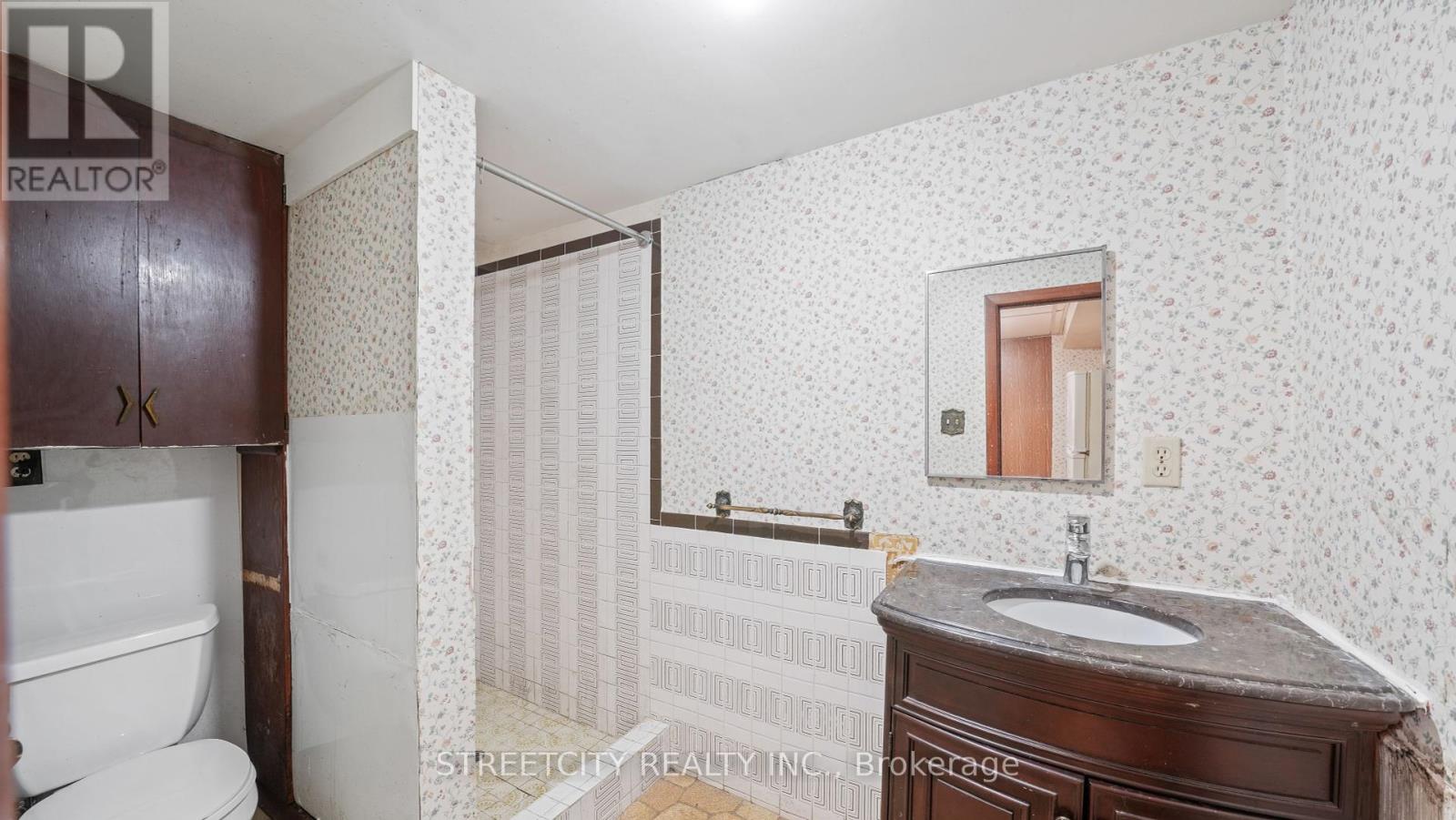 711 Victoria Street, London East, Ontario  N5Y 4C5 - Photo 25 - X12204675