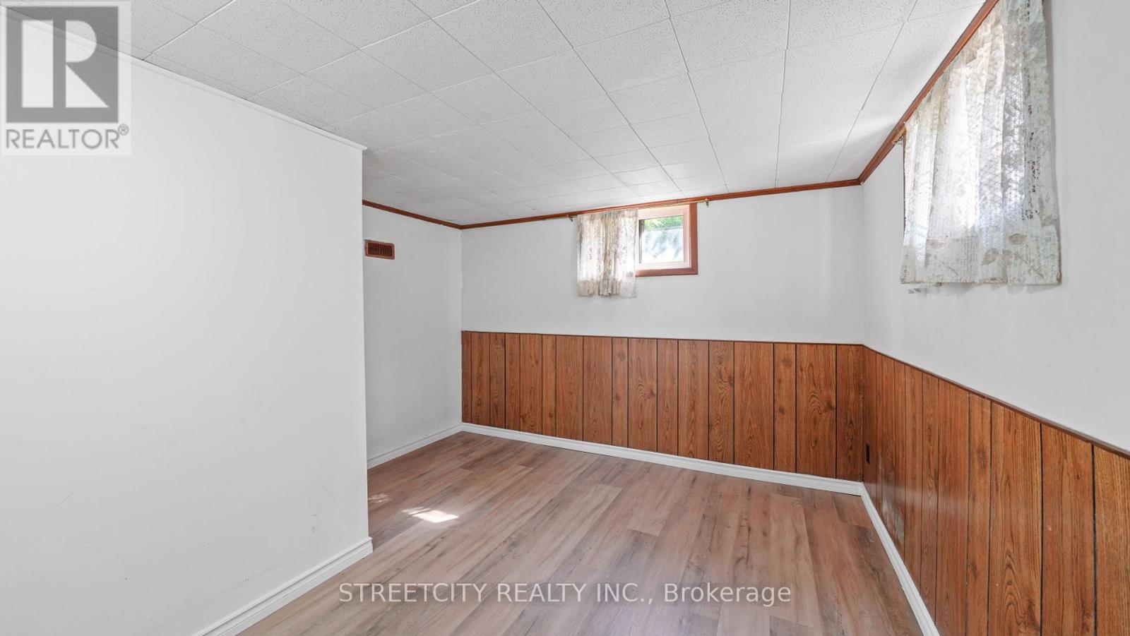 711 Victoria Street, London East (East C), Ontario  N5Y 4C5 - Photo 30 - X12204675