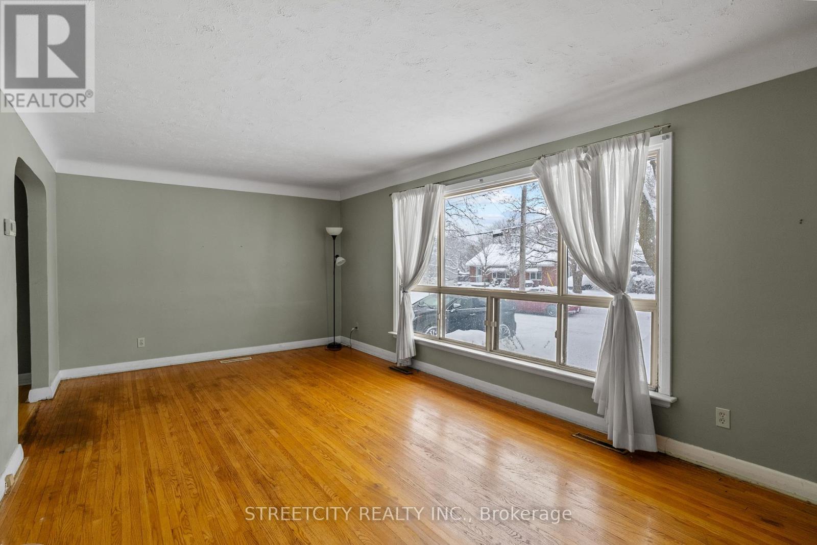 711 Victoria Street, London East (East C), Ontario  N5Y 4C5 - Photo 6 - X12204675