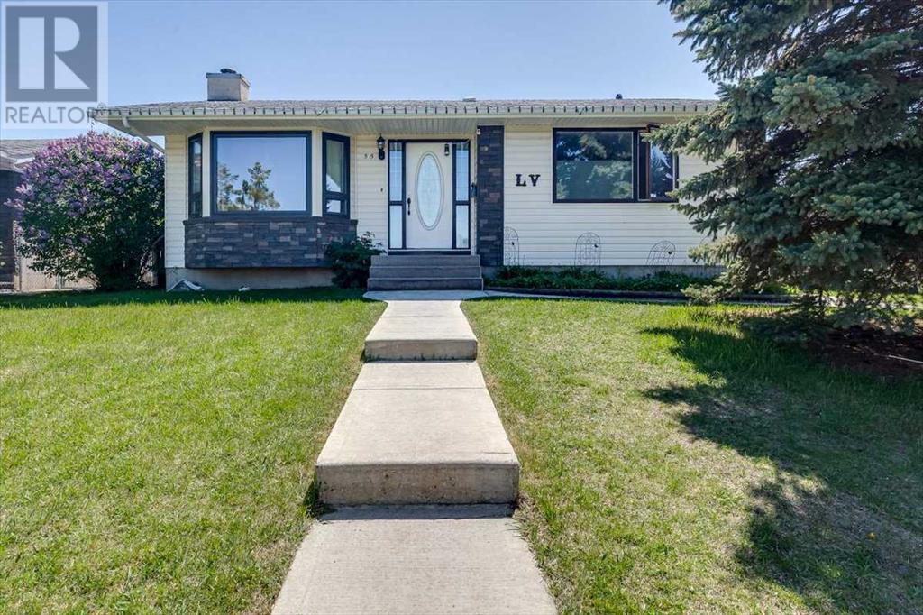 55 Horn Crescent, Red Deer, Alberta  T4N 5Y8 - Photo 1 - A2226058
