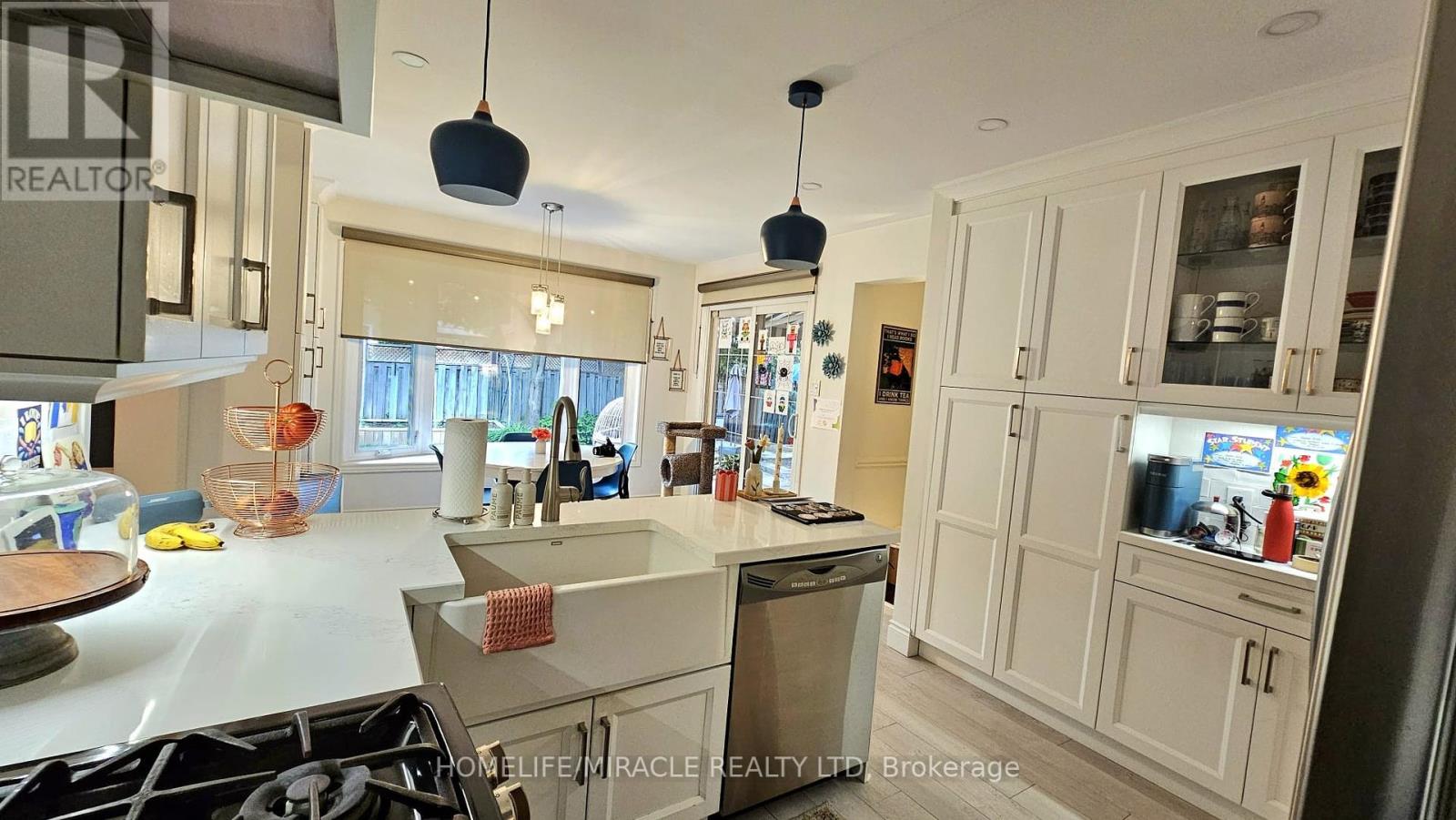 173 Warner Drive, Oakville, Ontario  L6L 6E3 - Photo 7 - W12203387