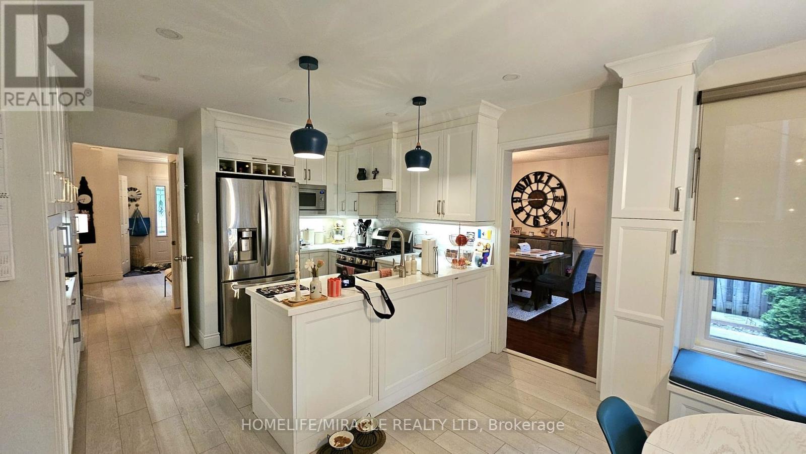 173 Warner Drive, Oakville, Ontario  L6L 6E3 - Photo 9 - W12203387