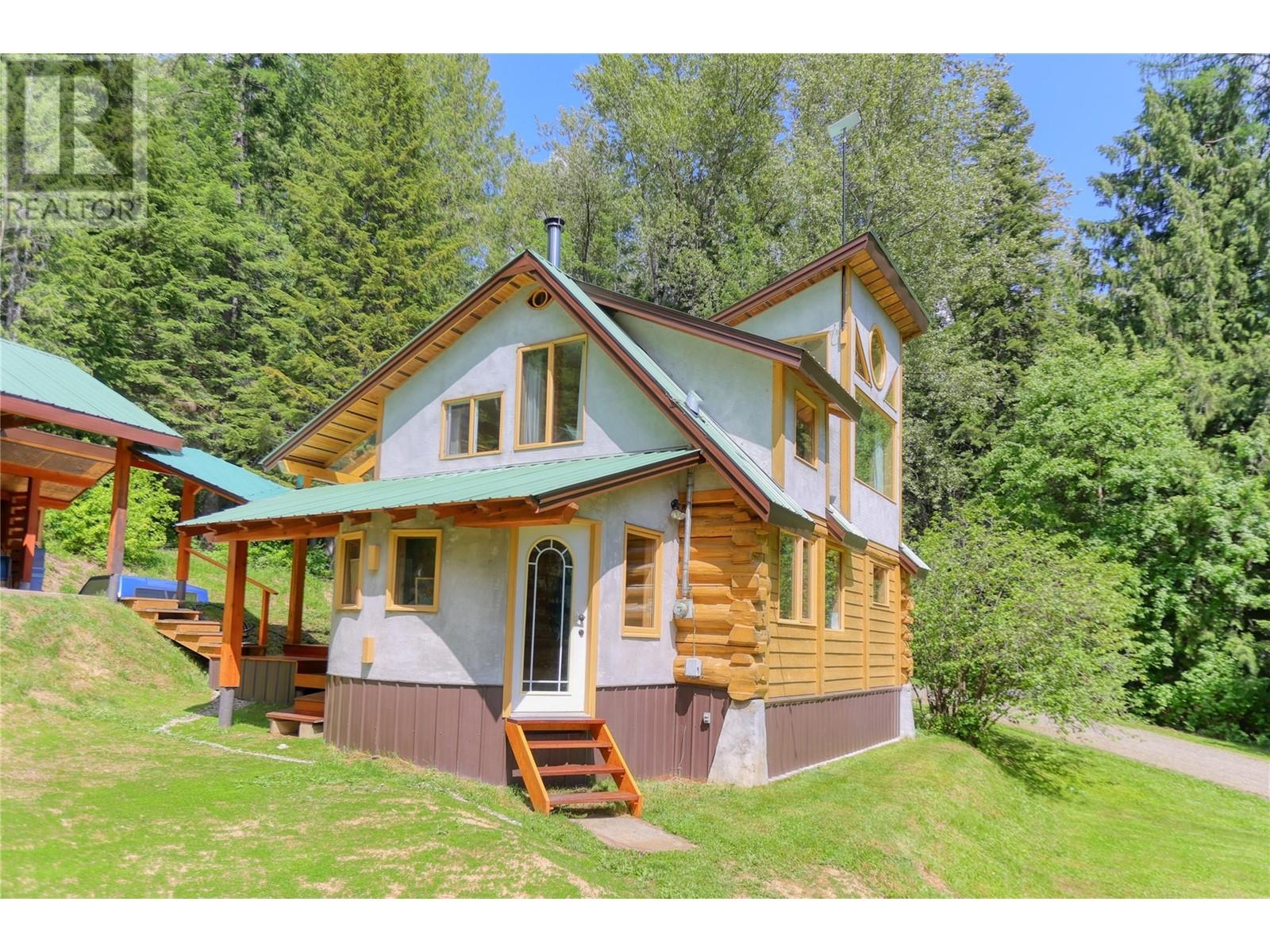 926 Wildhorse Creek Road, Ymir, British Columbia  V0G 2K0 - Photo 2 - 10350606