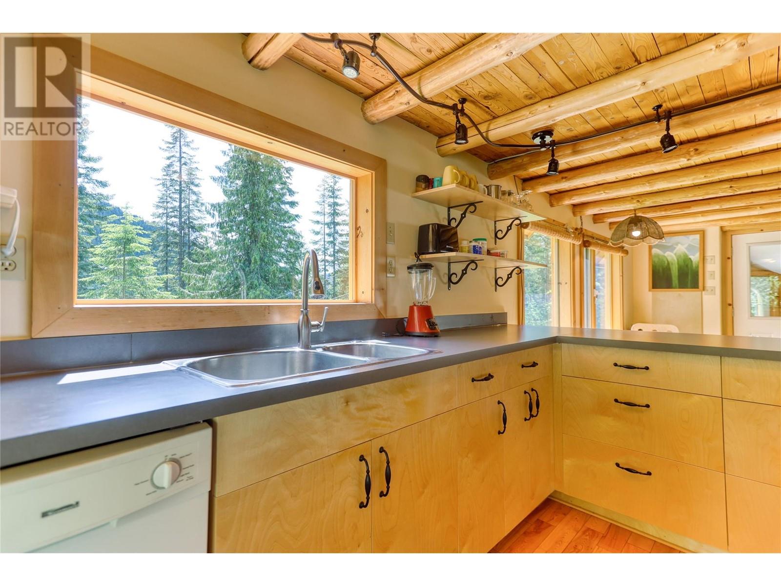 926 Wildhorse Creek Road, Ymir, British Columbia  V0G 2K0 - Photo 15 - 10350606