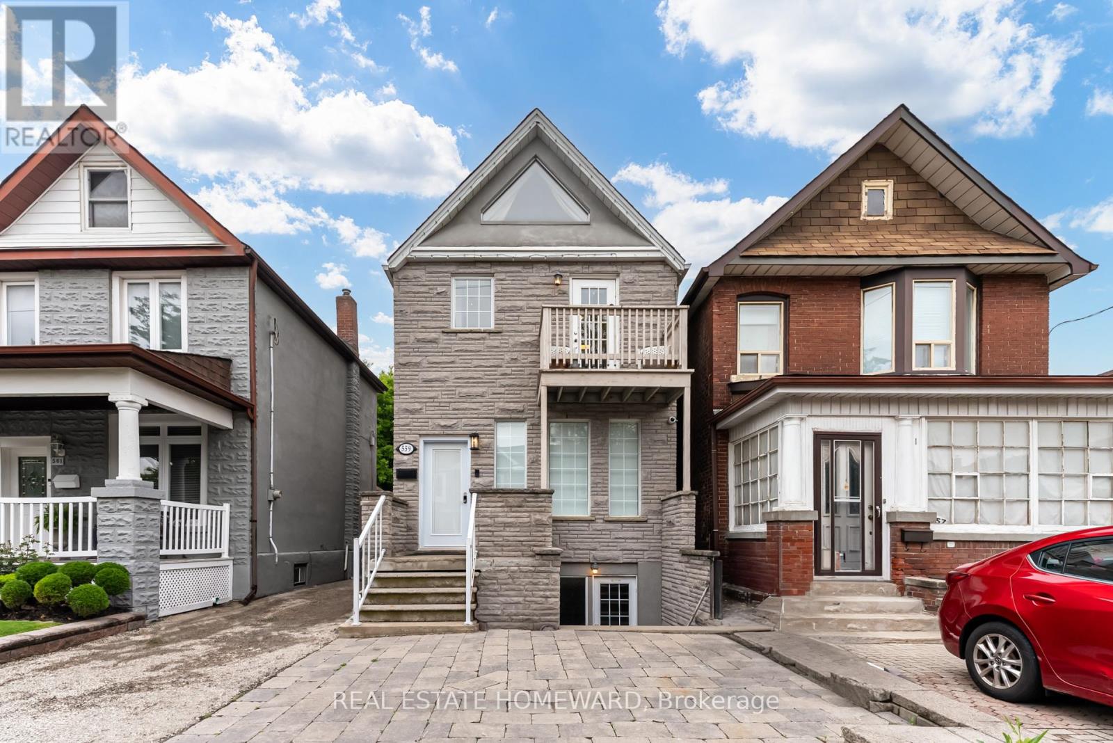 Upper - 559 Delaware Avenue N, Toronto, Ontario  M6H 2V3 - Photo 1 - C12149528
