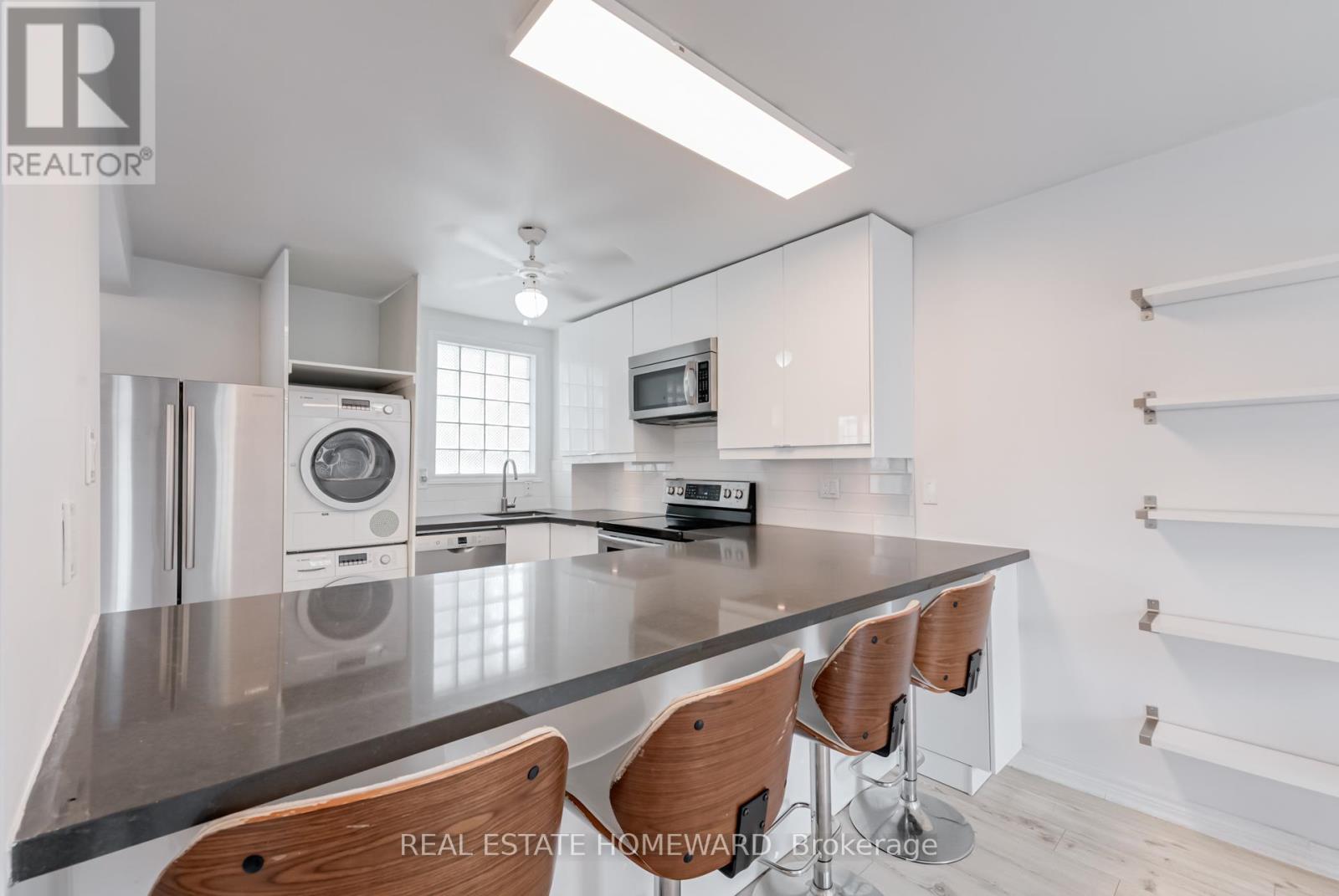 Upper - 559 Delaware Avenue N, Toronto, Ontario  M6H 2V3 - Photo 2 - C12149528