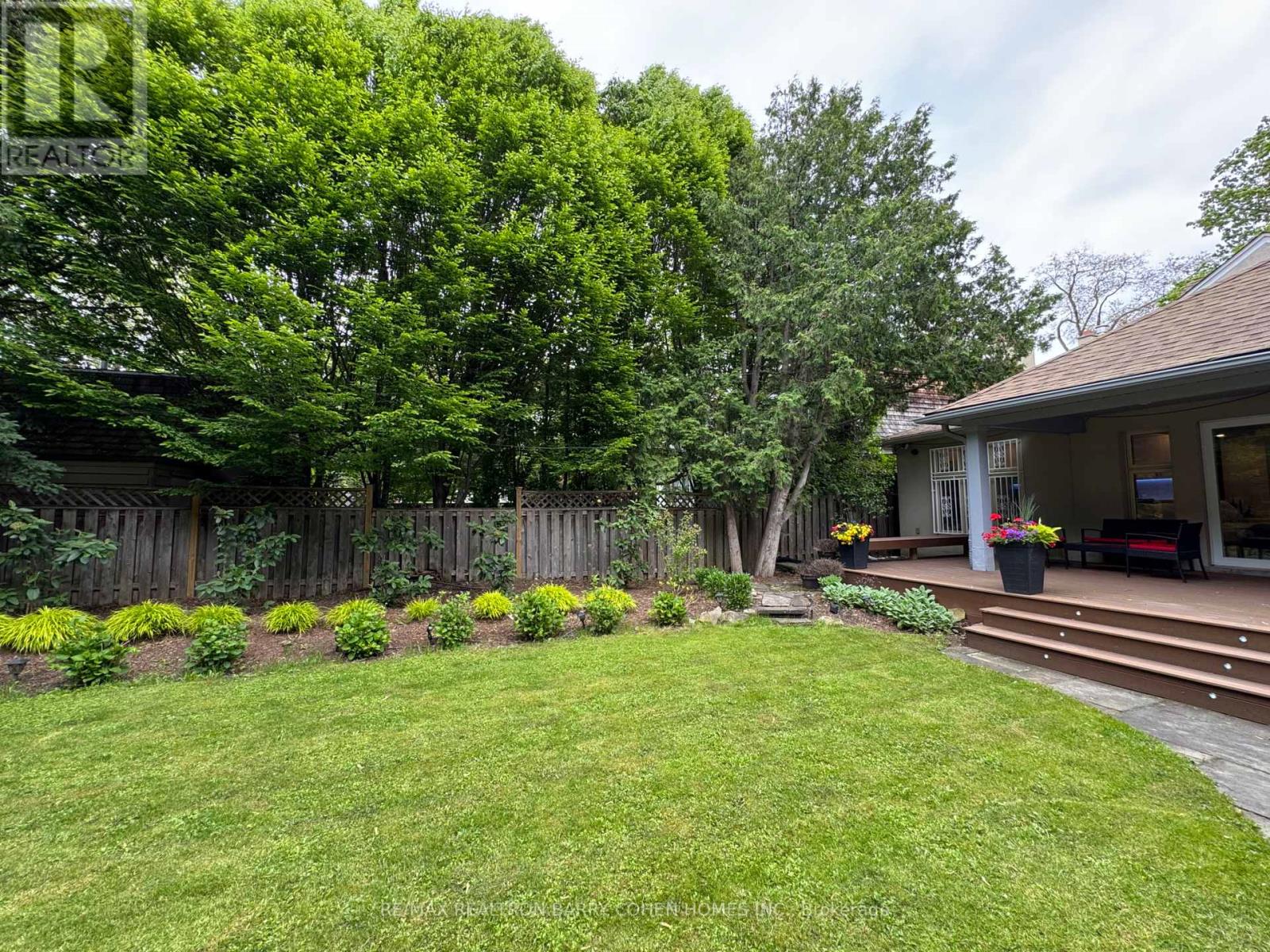 32 Beechwood Avenue, Toronto, Ontario  M6N 4T1 - Photo 31 - C12167209