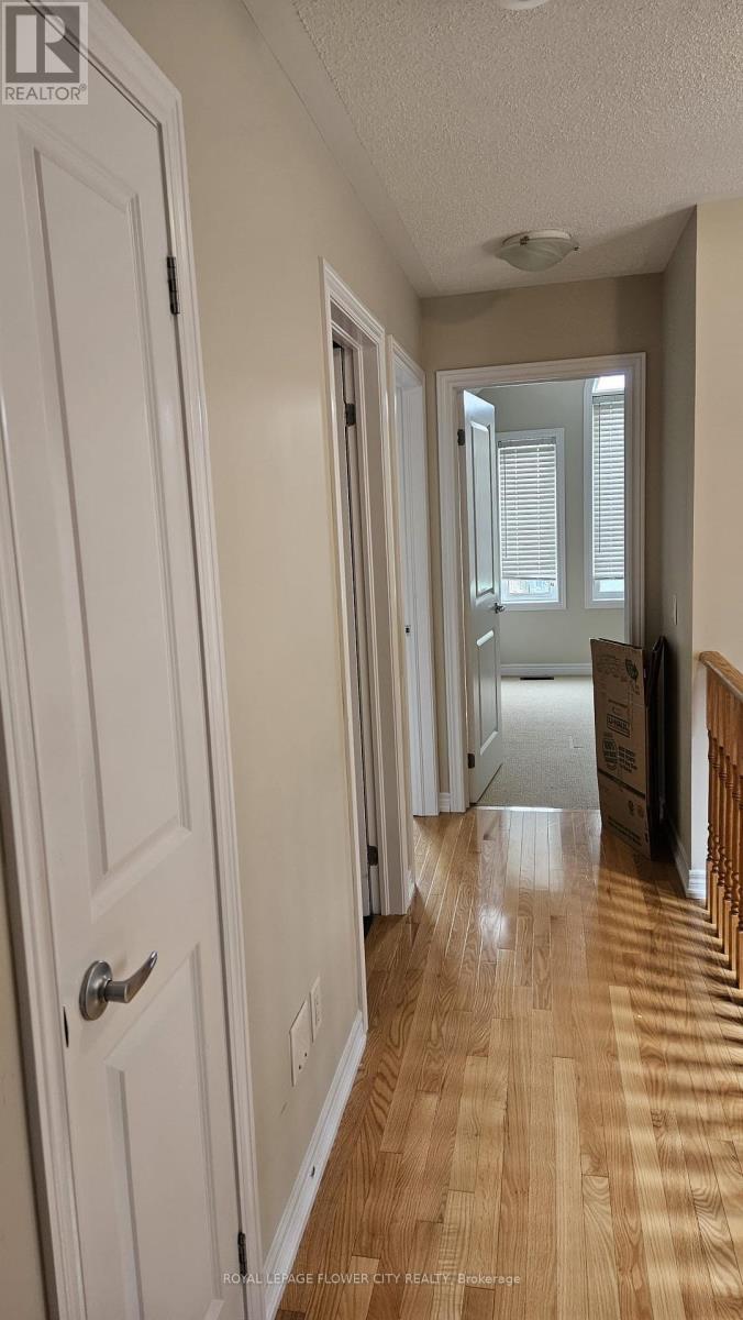 84 Kalmia Drive, Brampton, Ontario  L6X 3B5 - Photo 9 - W12202295