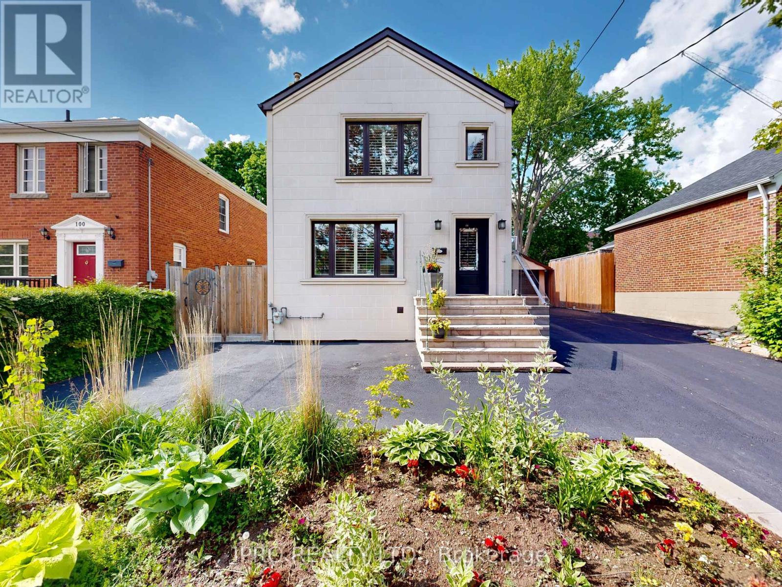 98 Poyntz Avenue Sw, Toronto, Ontario  M2N 1J2 - Photo 1 - C12204457