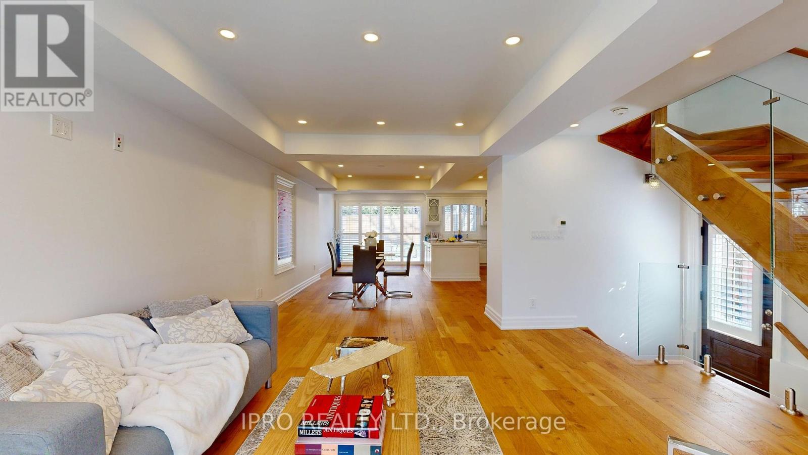 98 Poyntz Avenue Sw, Toronto, Ontario  M2N 1J2 - Photo 24 - C12204457