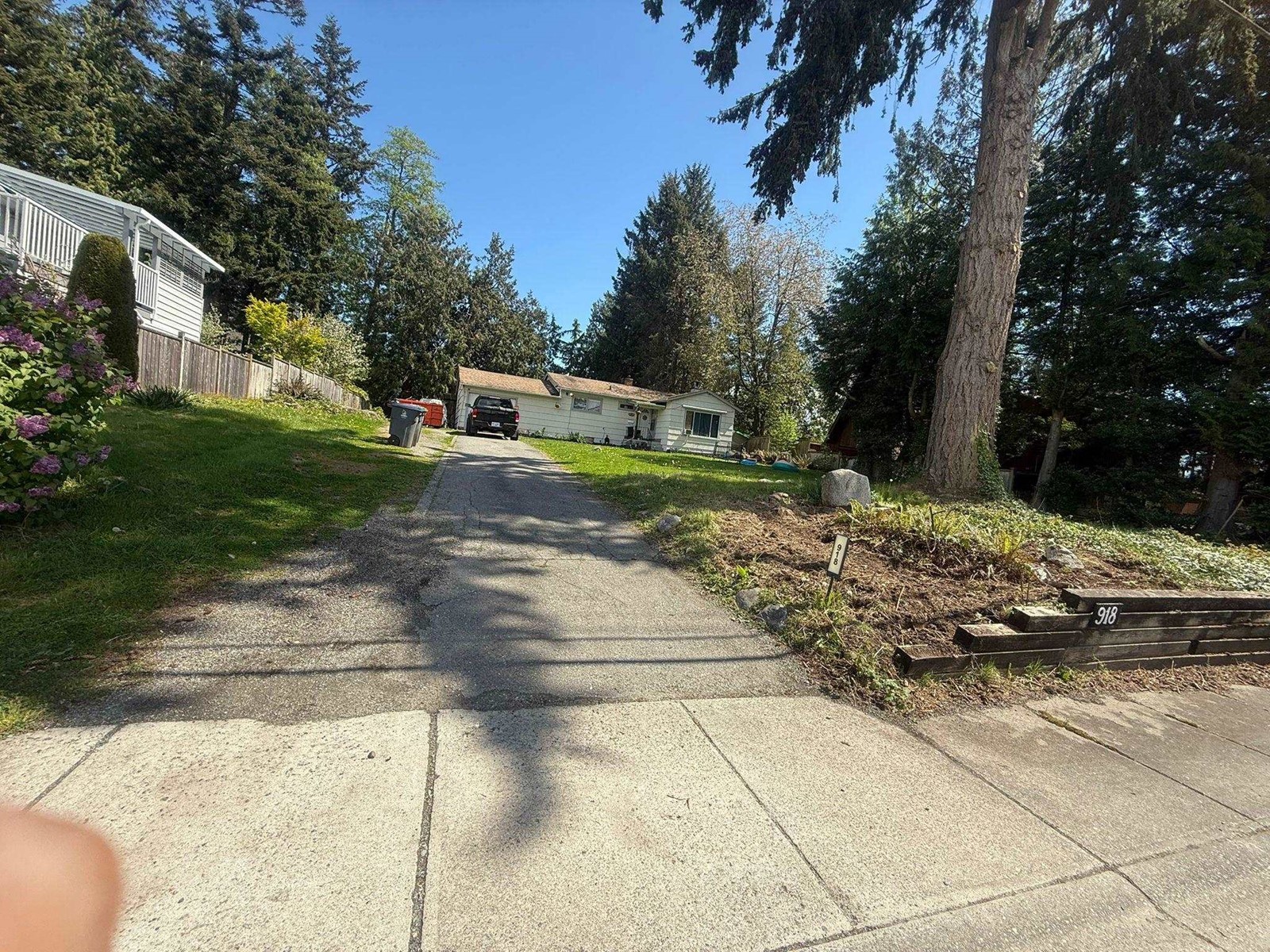 918 164 Street, Surrey, British Columbia  V4A 4Y5 - Photo 1 - R3012017