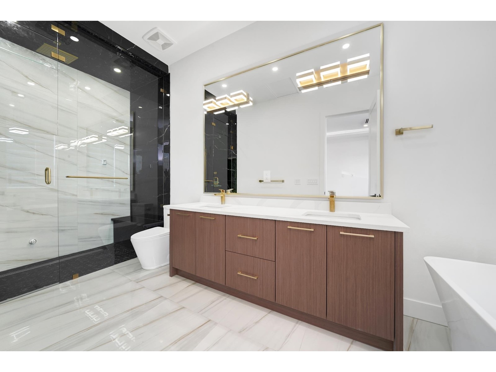 20070 46a Avenue, Langley, British Columbia  V3A 6J3 - Photo 17 - R3012013
