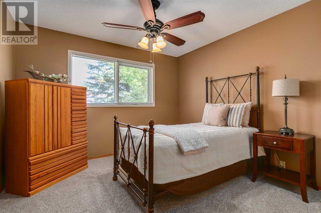 126 Sunset Place Se, Calgary, Alberta  T2X 3J4 - Photo 18 - A2228270