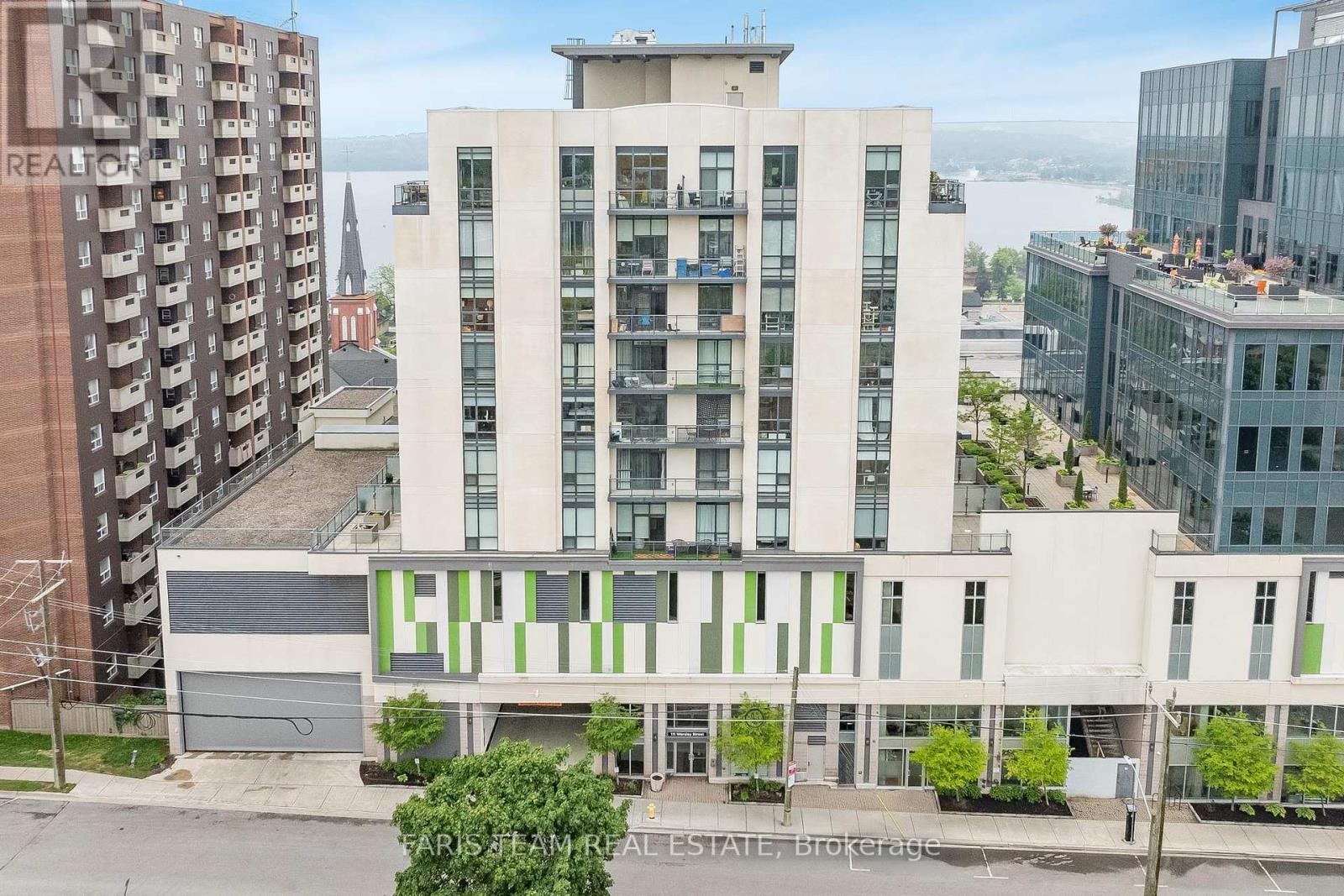 305 - 111 Worsley Street, Barrie, Ontario  L4M 0J5 - Photo 2 - S12204661