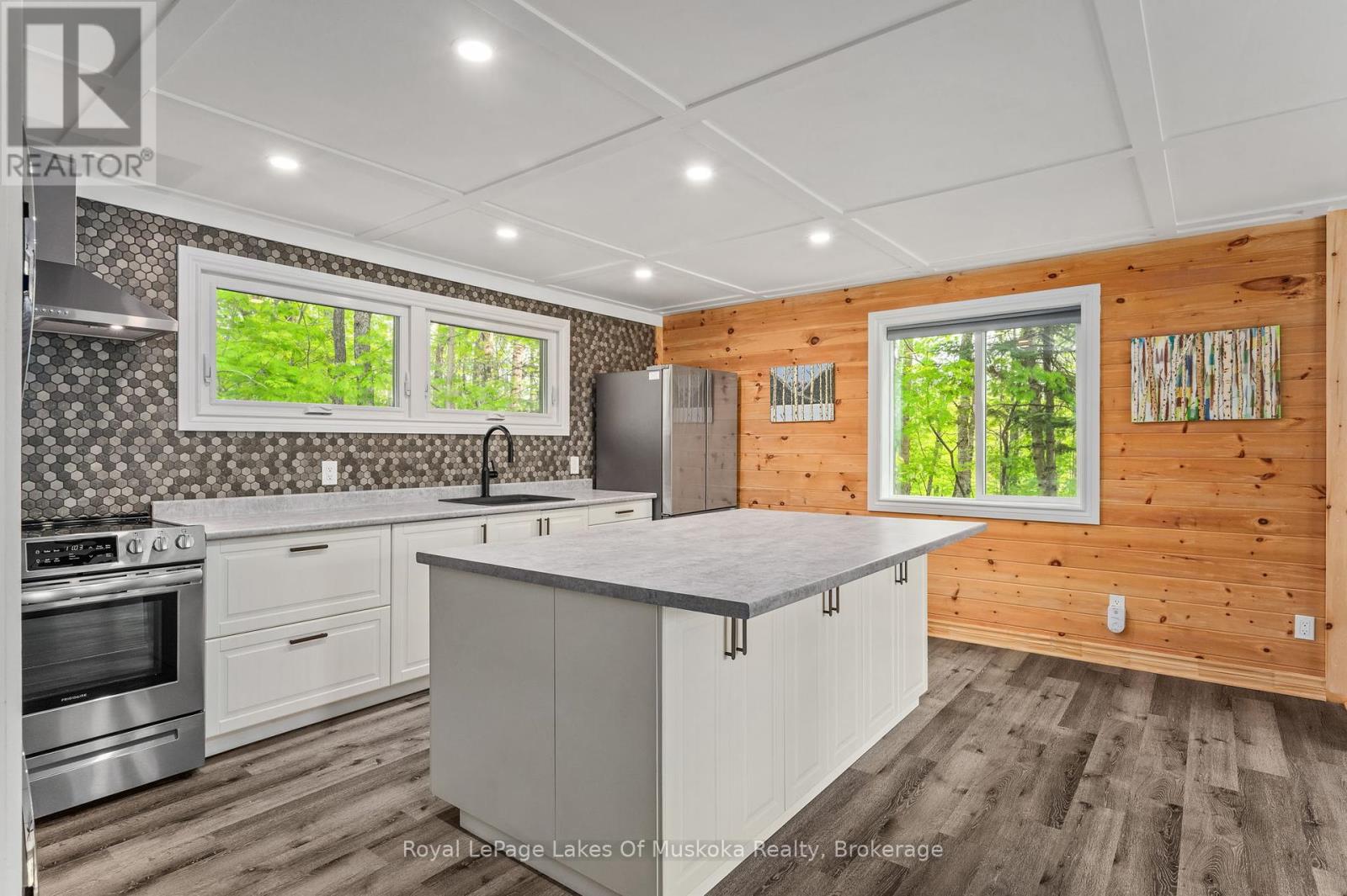 65 Victoria Street, Magnetawan, Ontario  P0A 1P0 - Photo 4 - X12199576