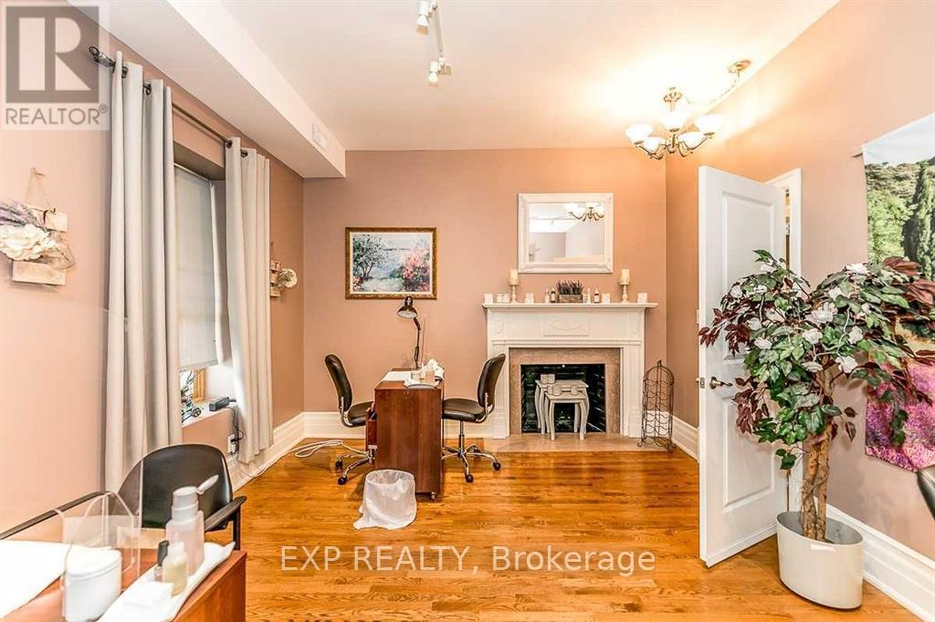 83 Dawson Manor Boulevard, Newmarket, Ontario  L3X 2H5 - Photo 12 - N12193512