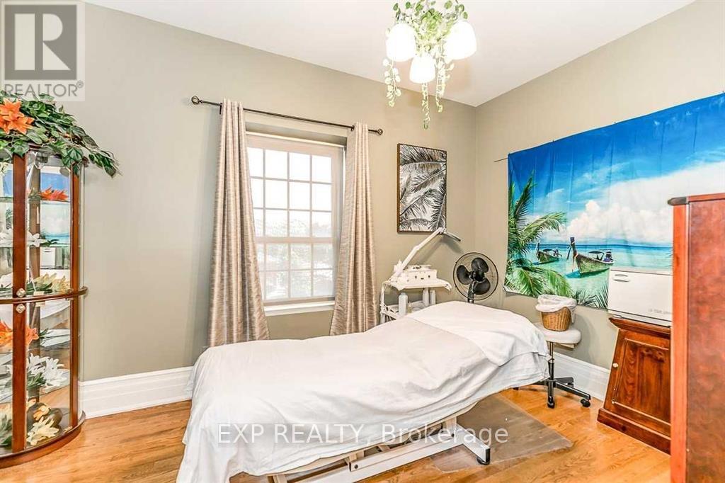 83 Dawson Manor Boulevard, Newmarket, Ontario  L3X 2H5 - Photo 13 - N12193512