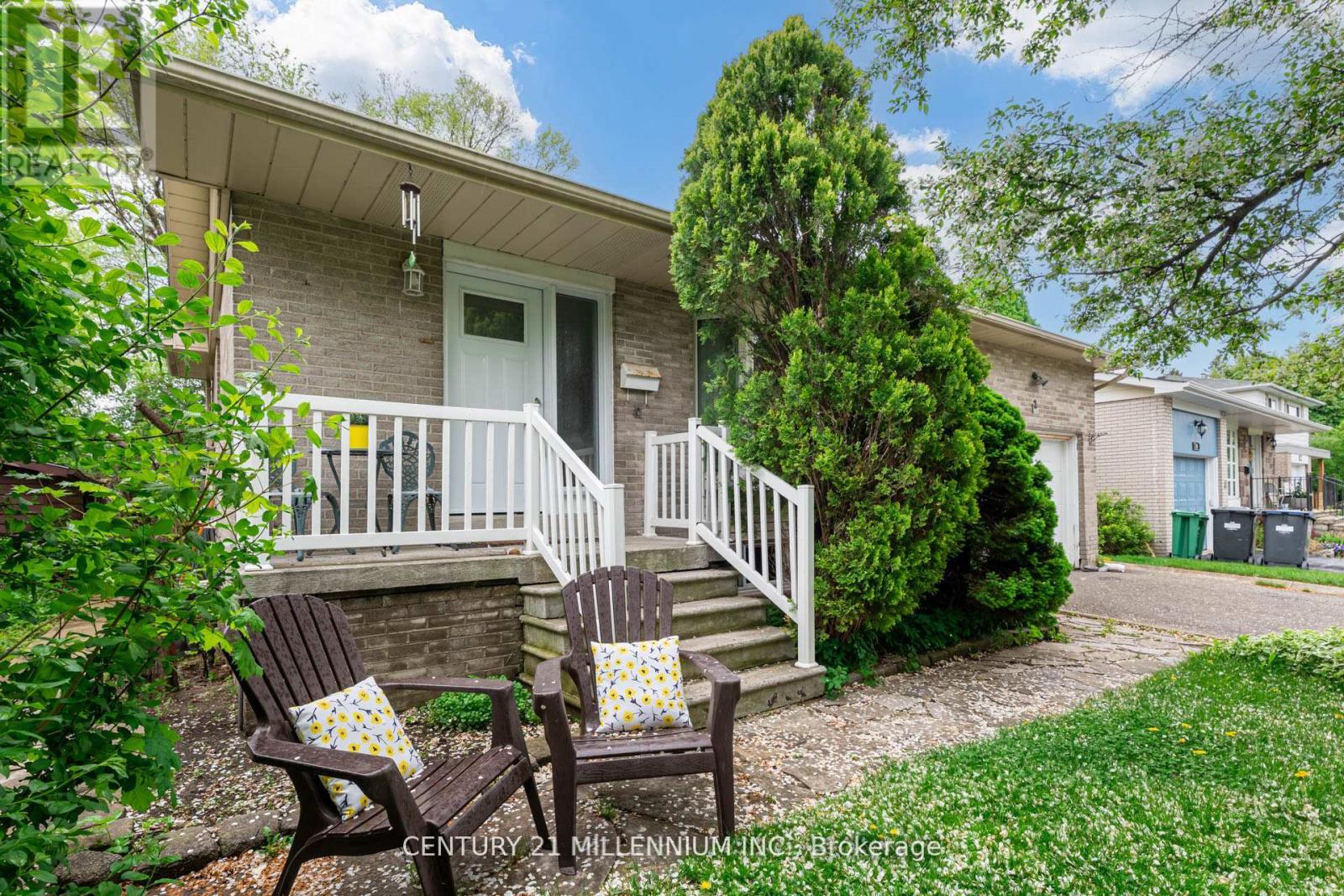 12 PARKEND AVENUE, Brampton, Ontario