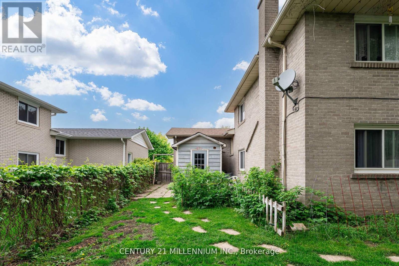 12 Parkend Avenue, Brampton, Ontario  L6Y 1B2 - Photo 28 - W12204645