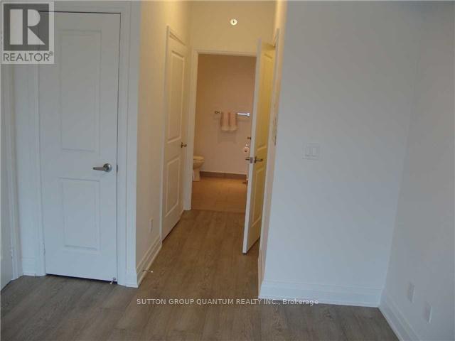1406 - 55 Speers Road, Oakville (Qe Queen Elizabeth), Ontario  L6K 0H9 - Photo 18 - W12204651