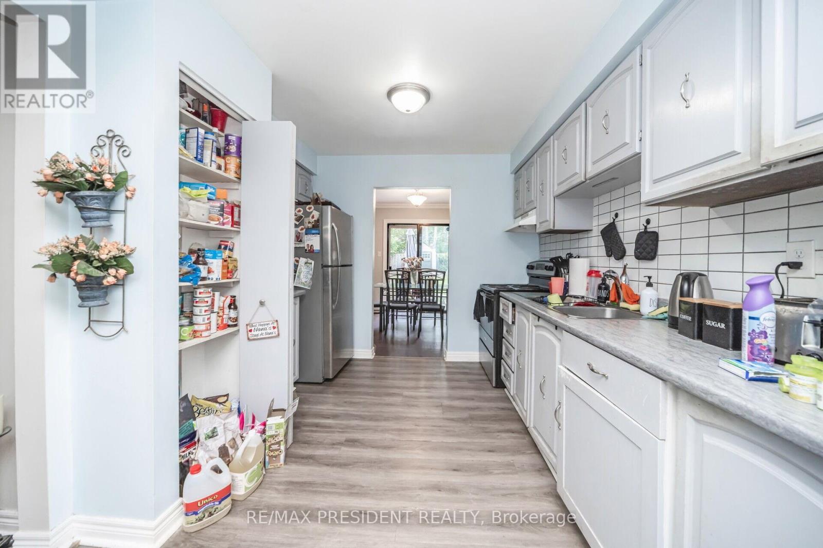 2197 Leominster Drive, Burlington, Ontario  L7P 3W8 - Photo 11 - W12204663