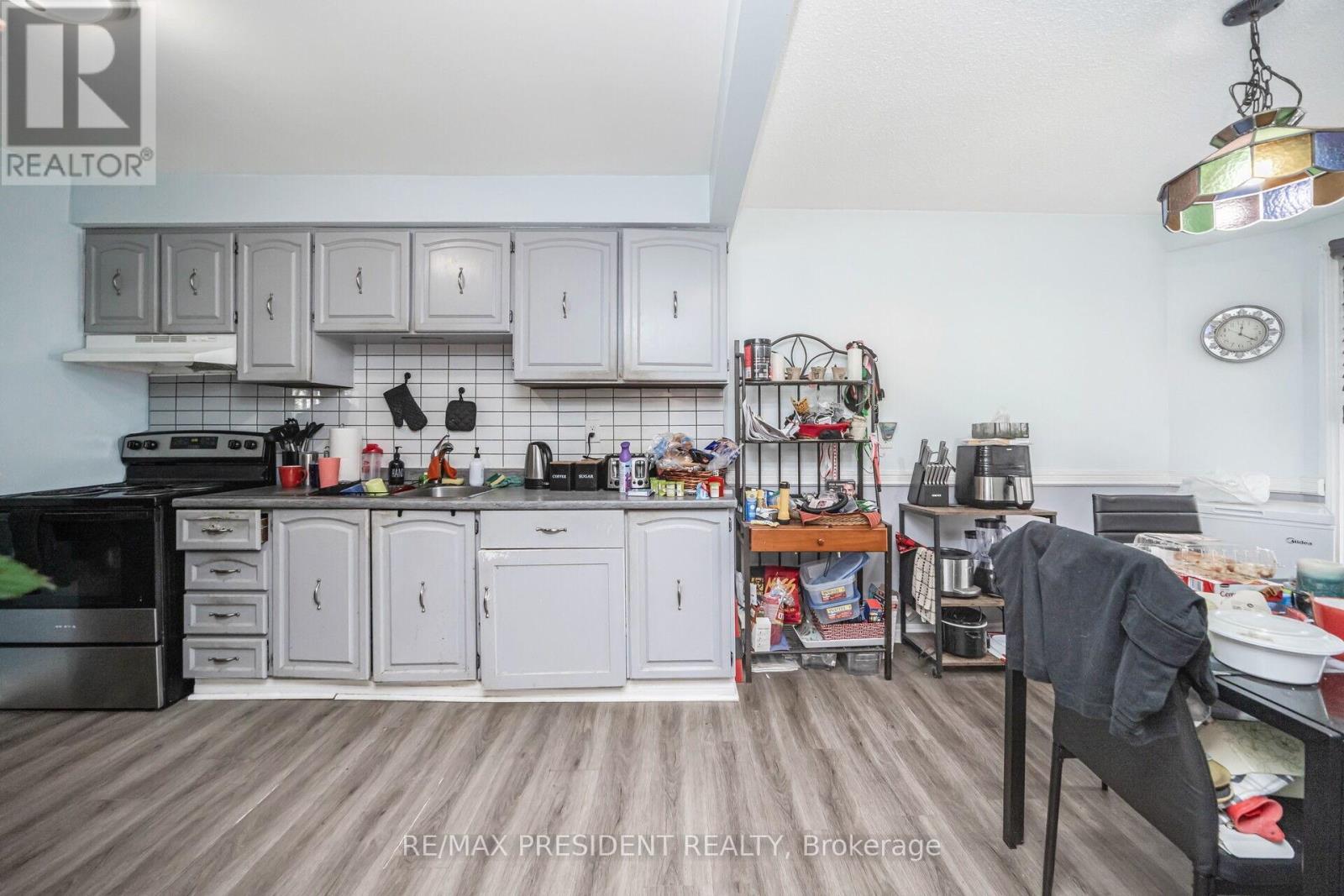 2197 Leominster Drive, Burlington, Ontario  L7P 3W8 - Photo 7 - W12204663