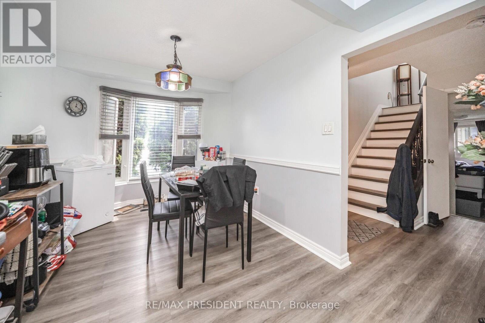 2197 Leominster Drive, Burlington, Ontario  L7P 3W8 - Photo 9 - W12204663