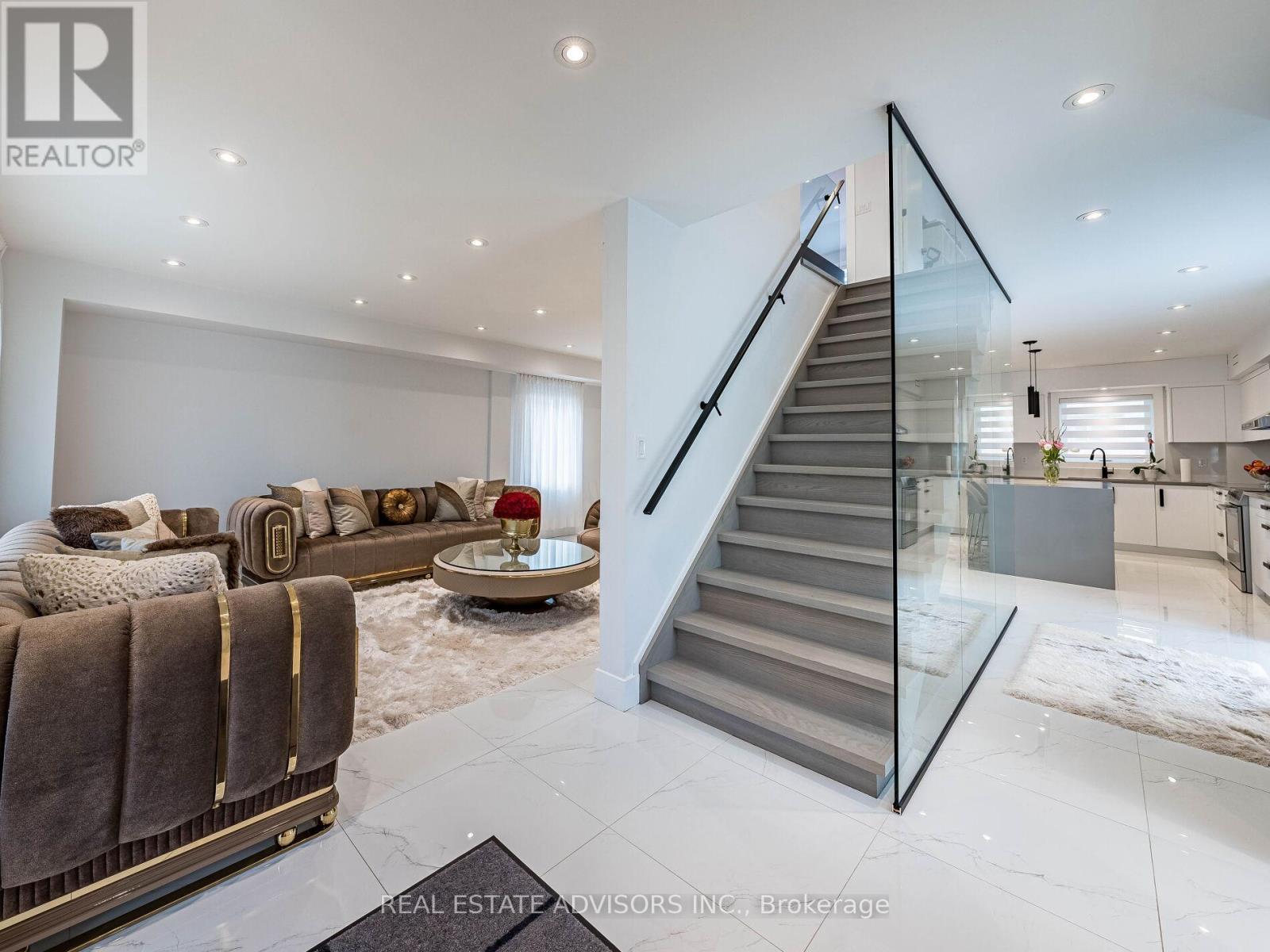 29 RANWOOD DRIVE, Toronto, Ontario