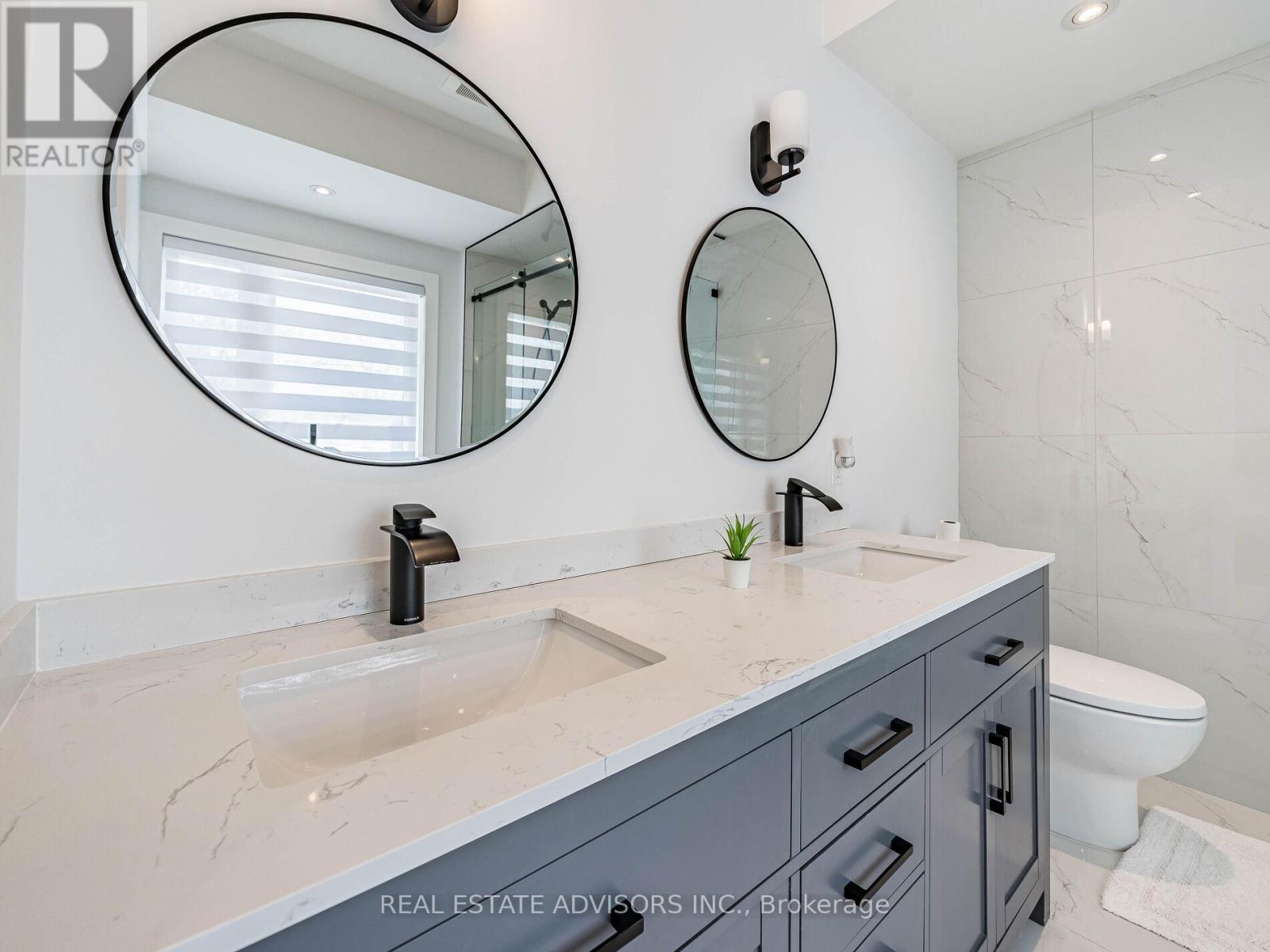 29 Ranwood Drive, Toronto, Ontario  M9N 3G2 - Photo 20 - W12204666