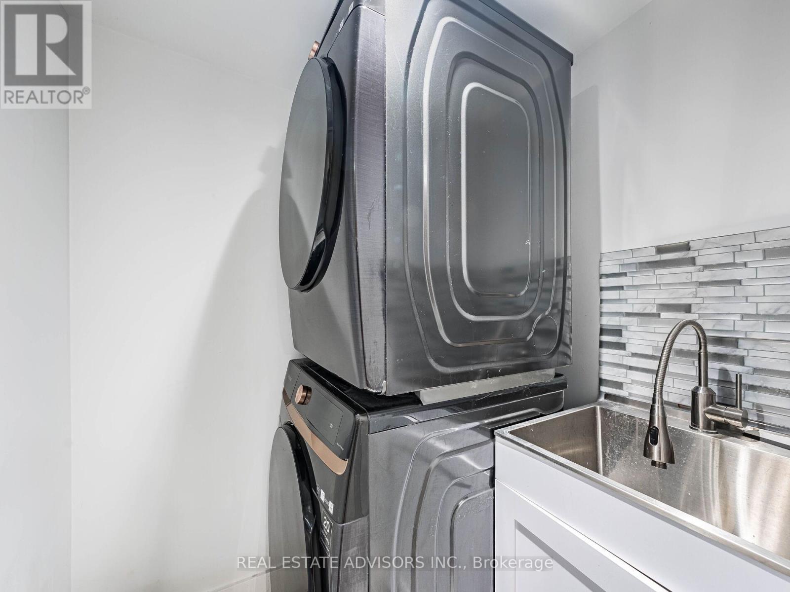 29 Ranwood Drive, Toronto, Ontario  M9N 3G2 - Photo 27 - W12204666