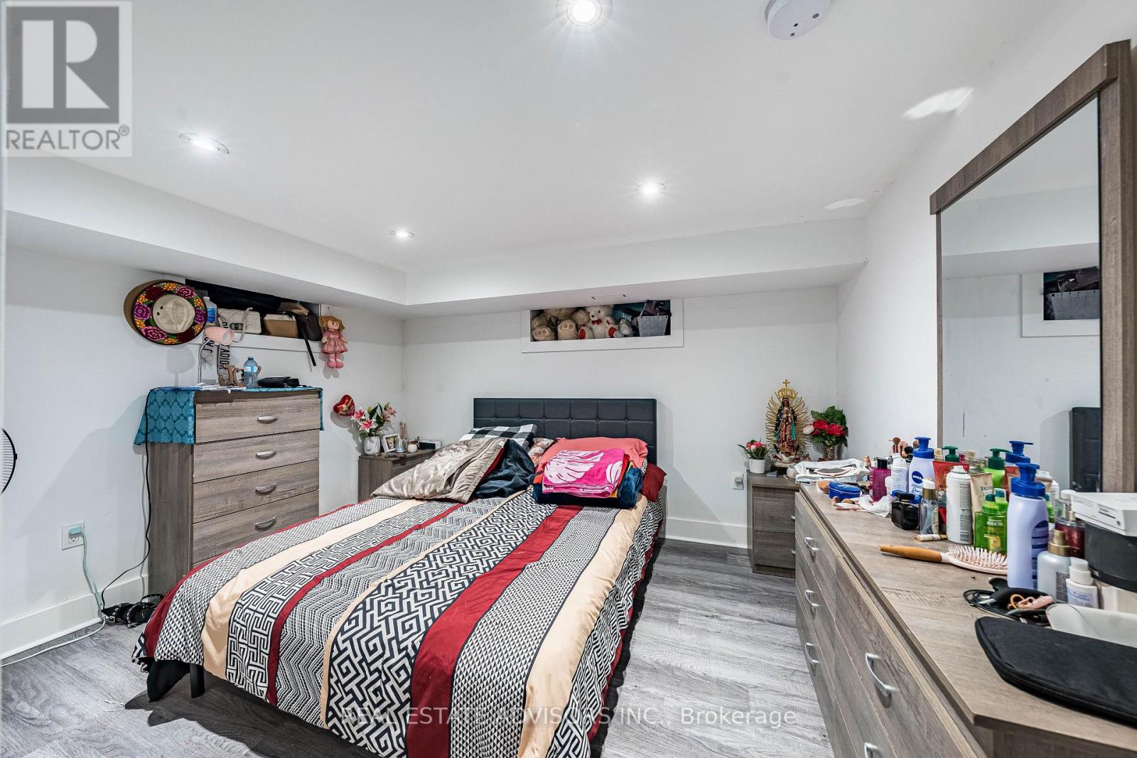 29 Ranwood Drive, Toronto, Ontario  M9N 3G2 - Photo 28 - W12204666