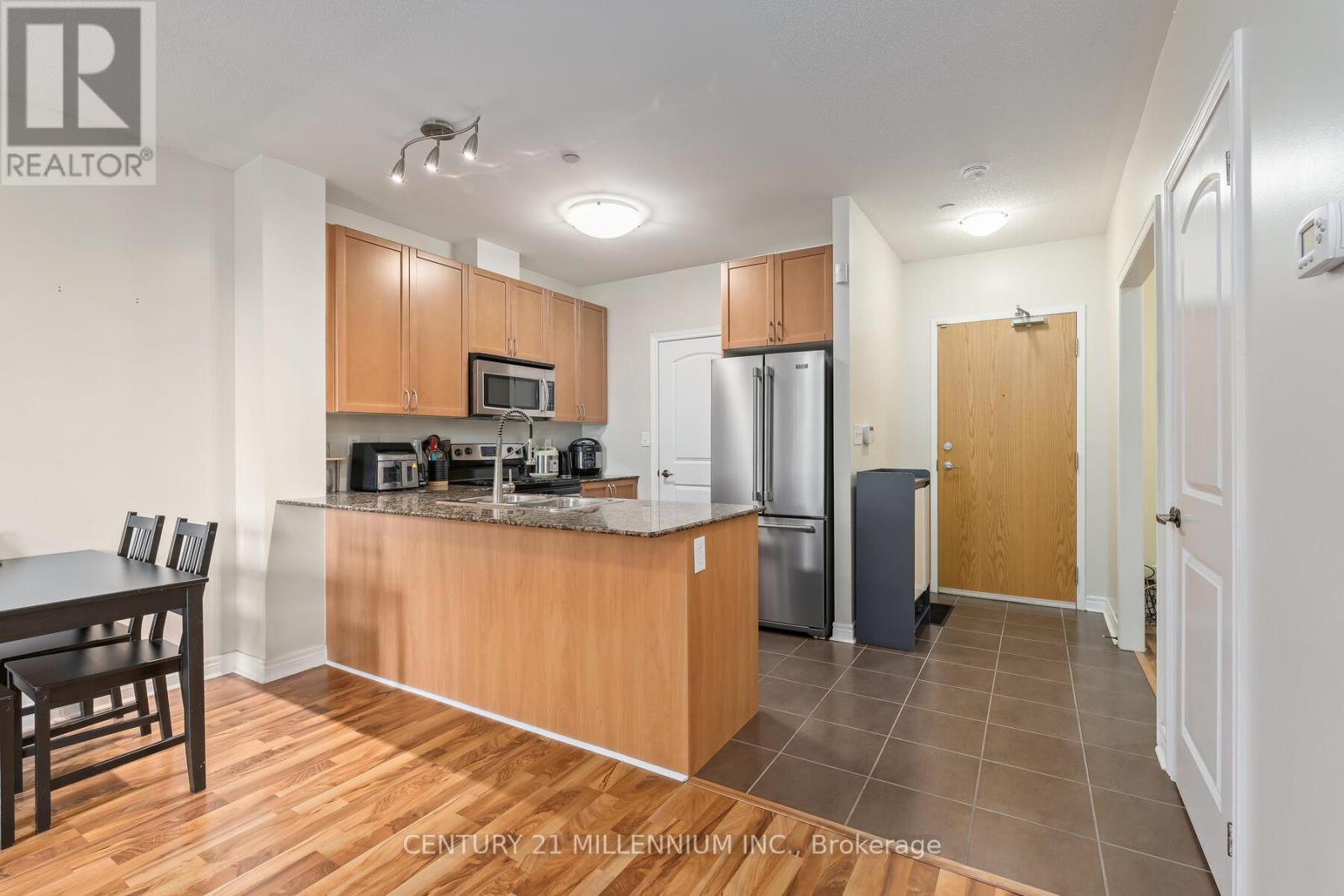 107 - 383 Main Street E, Milton, Ontario  L9T 8K8 - Photo 4 - W12204668