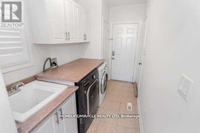 452 Nairn Circle, Milton (Sc Scott), Ontario  L9T 8A6 - Photo 39 - W12204670