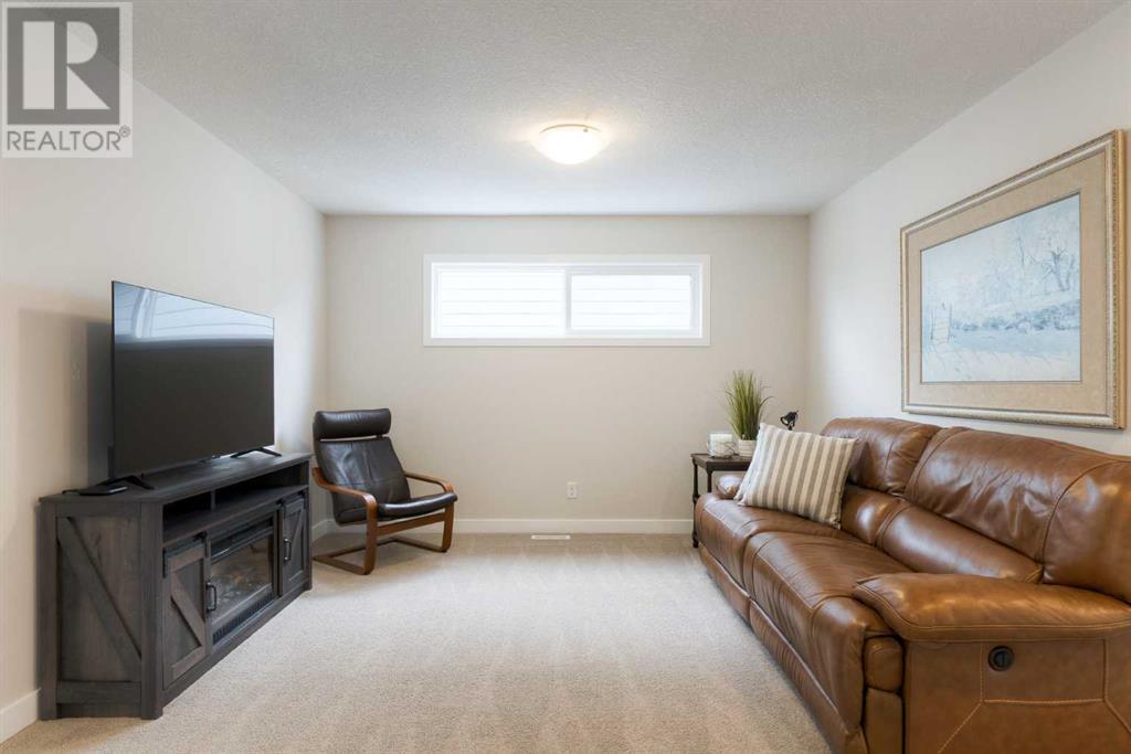 218 Riviera View, Cochrane, Alberta  T4C 0Z2 - Photo 12 - A2220377