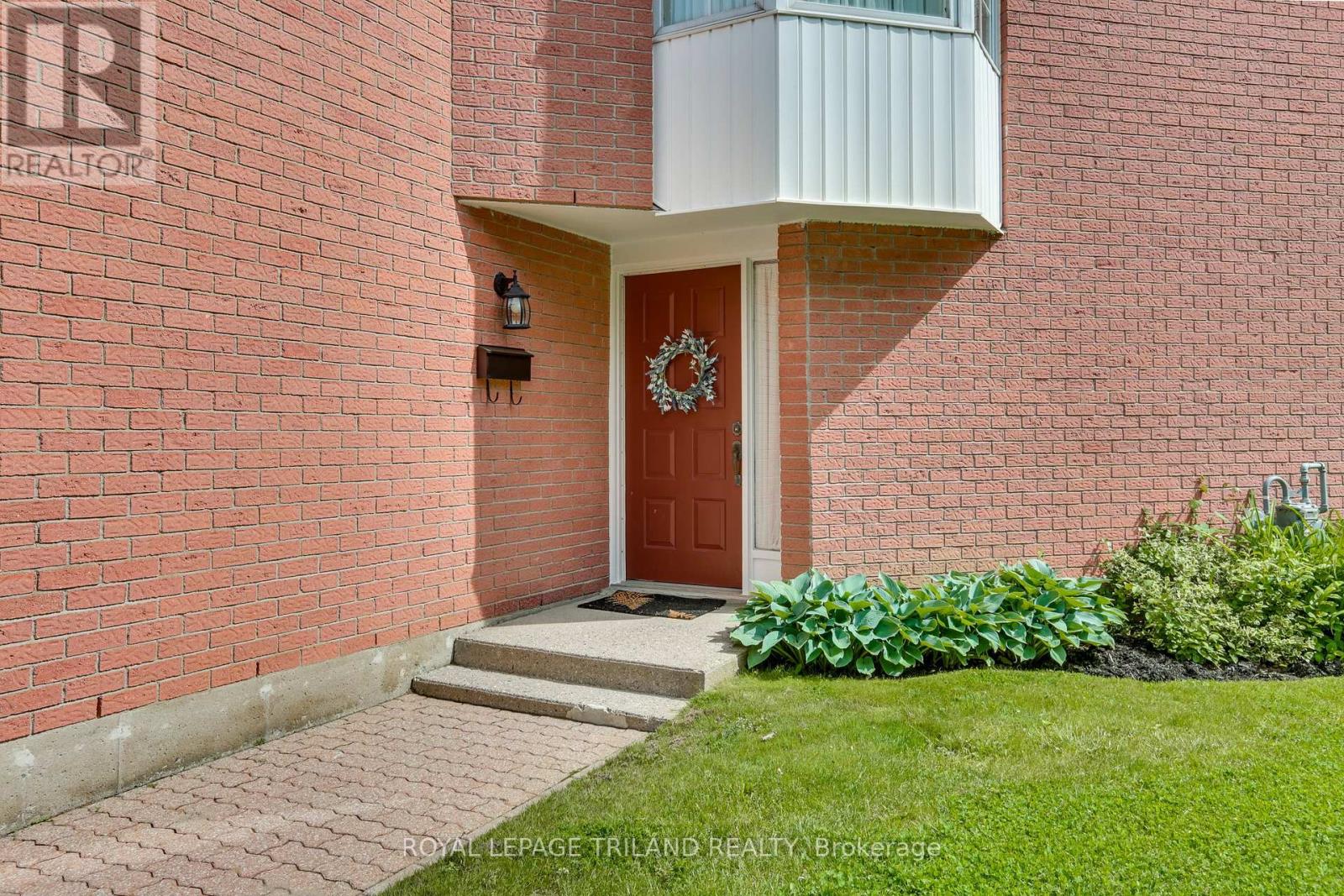 Property at 11 - 703 WINDERMERE ROAD image 5