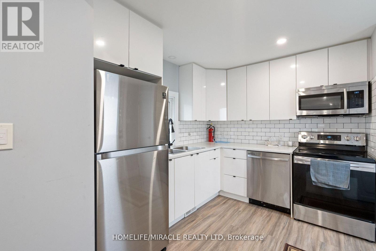 6333 Skinner Street, Niagara Falls (Arad/fallsview), Ontario  L2G 2Y6 - Photo 7 - X12204667