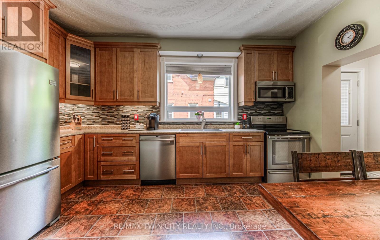 45 Brubacher Street, Kitchener, Ontario  N2H 2V8 - Photo 13 - X12204673