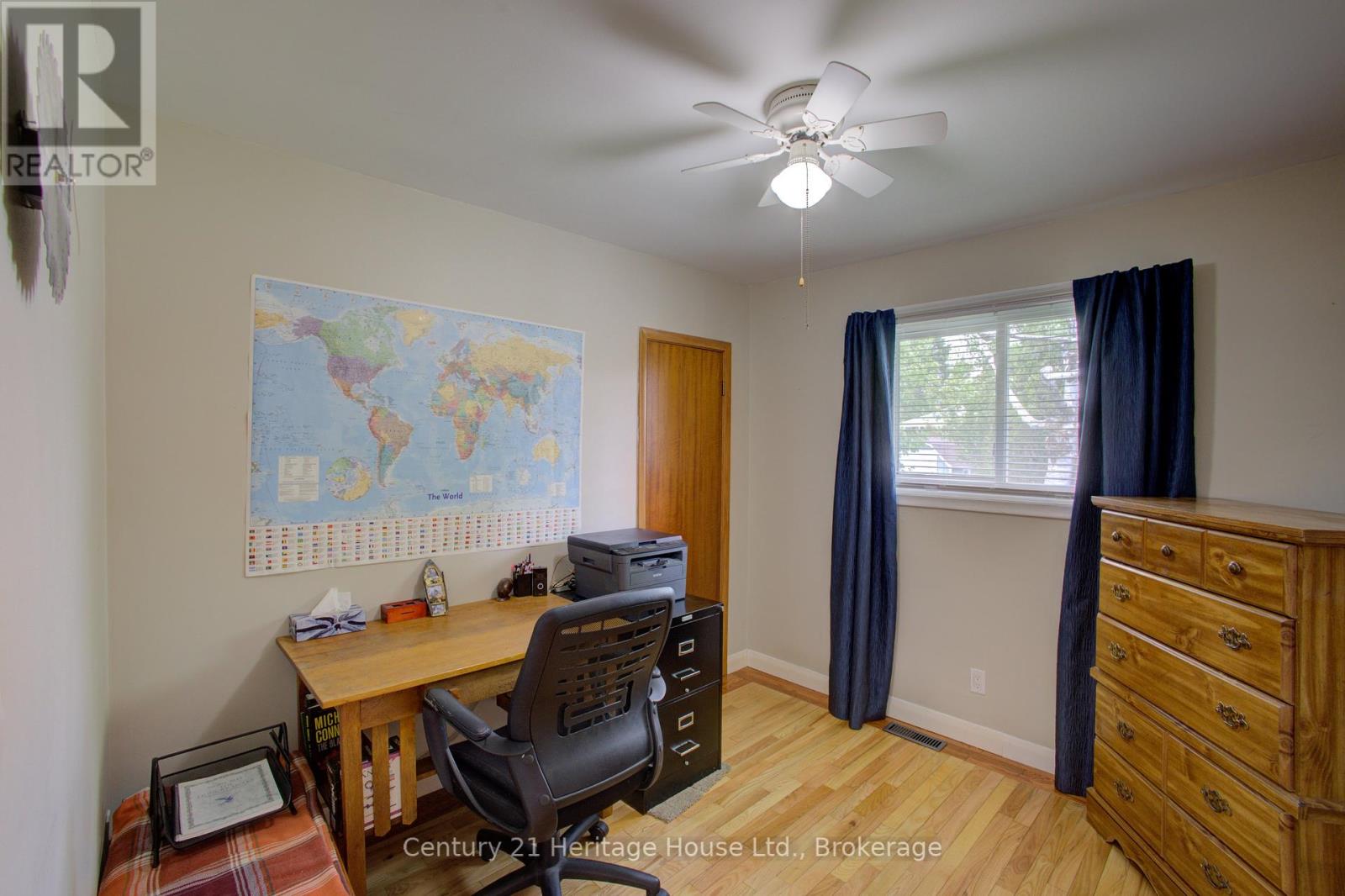 376 Lambton Street E, West Grey, Ontario  N0G 1R0 - Photo 11 - X12204692