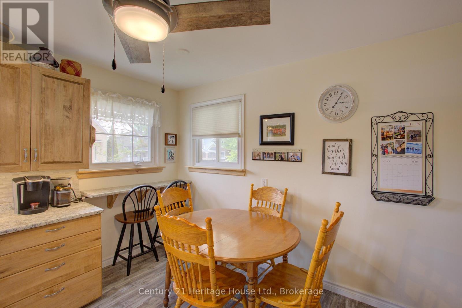 376 Lambton Street E, West Grey, Ontario  N0G 1R0 - Photo 15 - X12204692