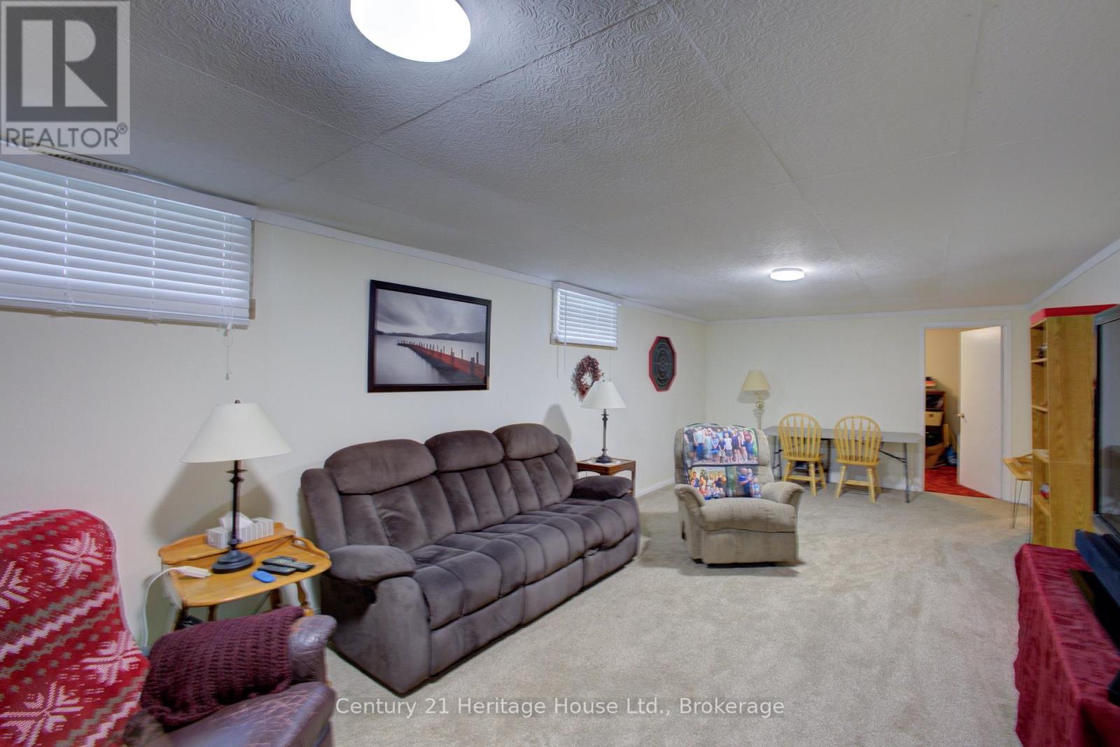 376 Lambton Street E, West Grey, Ontario  N0G 1R0 - Photo 24 - X12204692