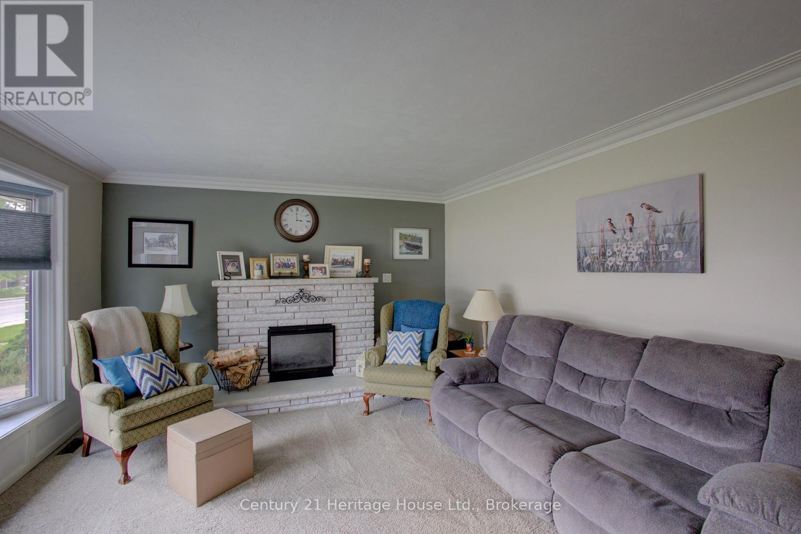 376 Lambton Street E, West Grey, Ontario  N0G 1R0 - Photo 6 - X12204692