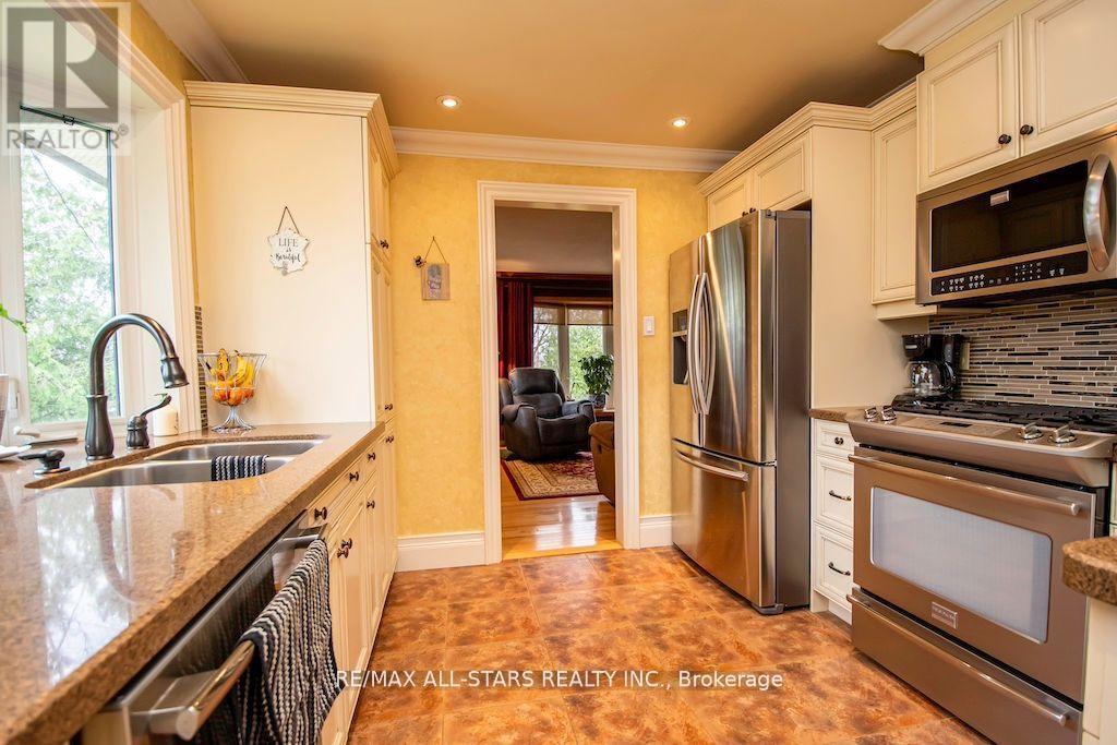 690 Post Road, Kawartha Lakes, Ontario  K0L 2X0 - Photo 12 - X12204683