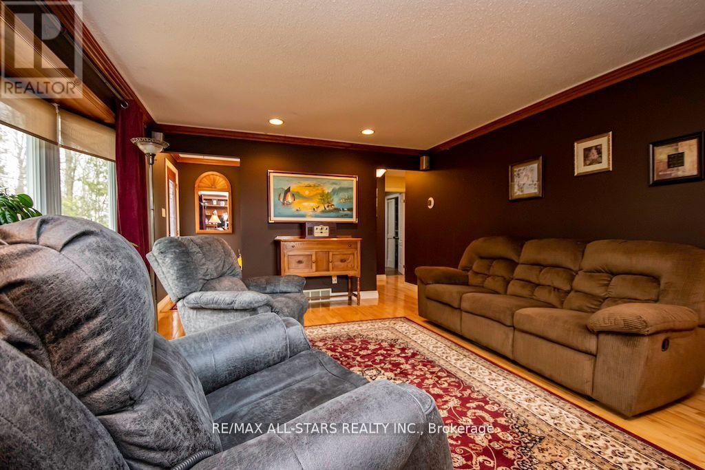690 Post Road, Kawartha Lakes, Ontario  K0L 2X0 - Photo 5 - X12204683
