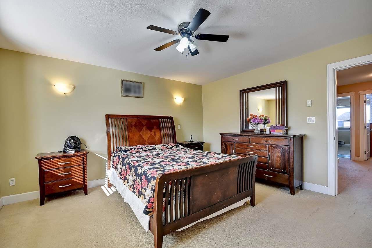 6628 121 Street, Surrey, British Columbia  V3W 1W3 - Photo 2 - R3012581