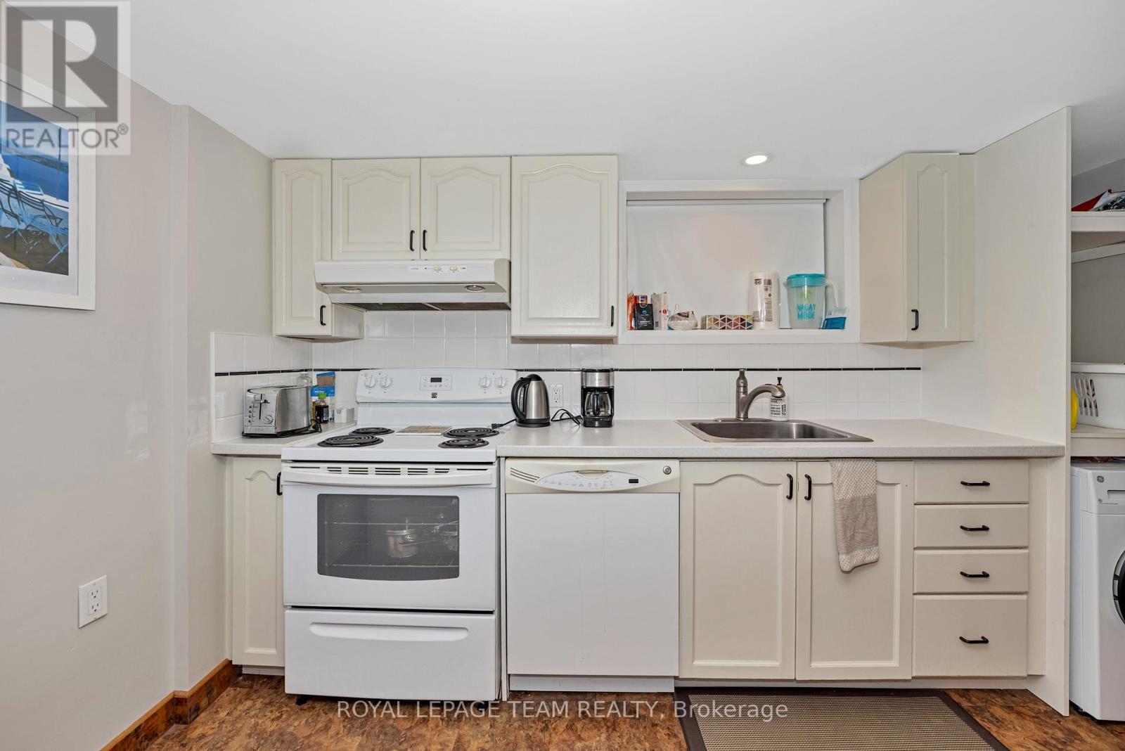 423 Blake Boulevard, Ottawa, Ontario  K1L 6L1 - Photo 29 - X12204723