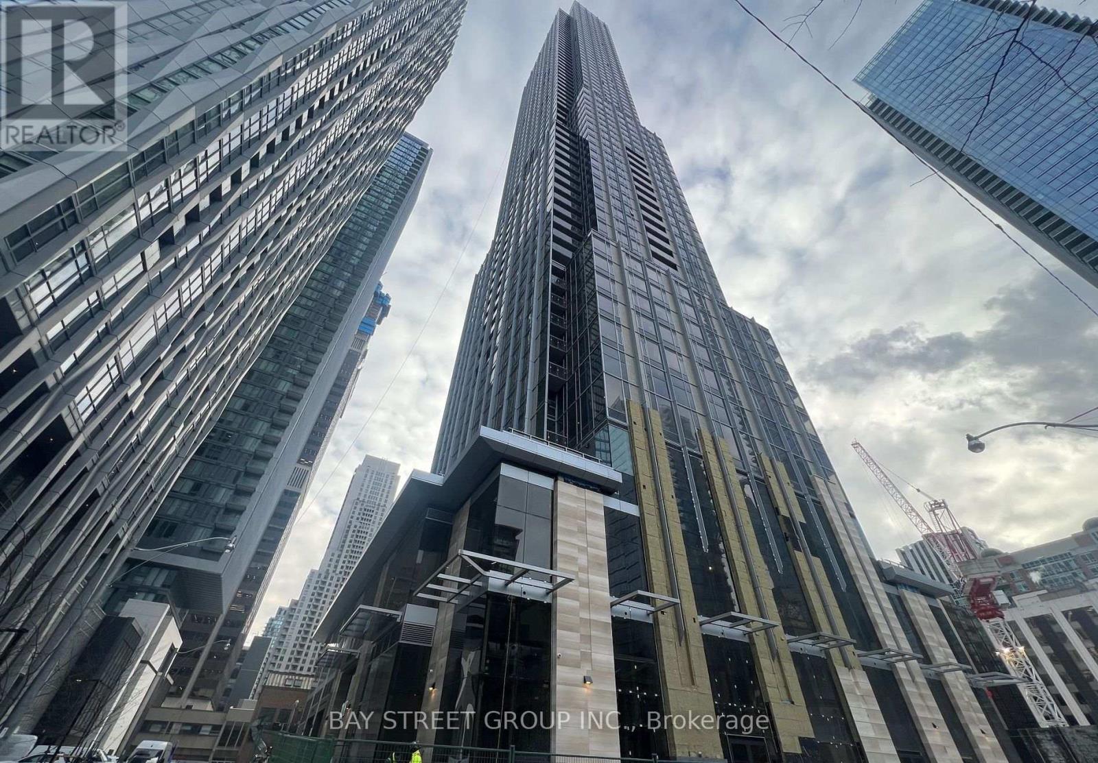 1001 - 11 Yorkville Avenue, Toronto, Ontario  M4W 1L2 - Photo 2 - C12204720
